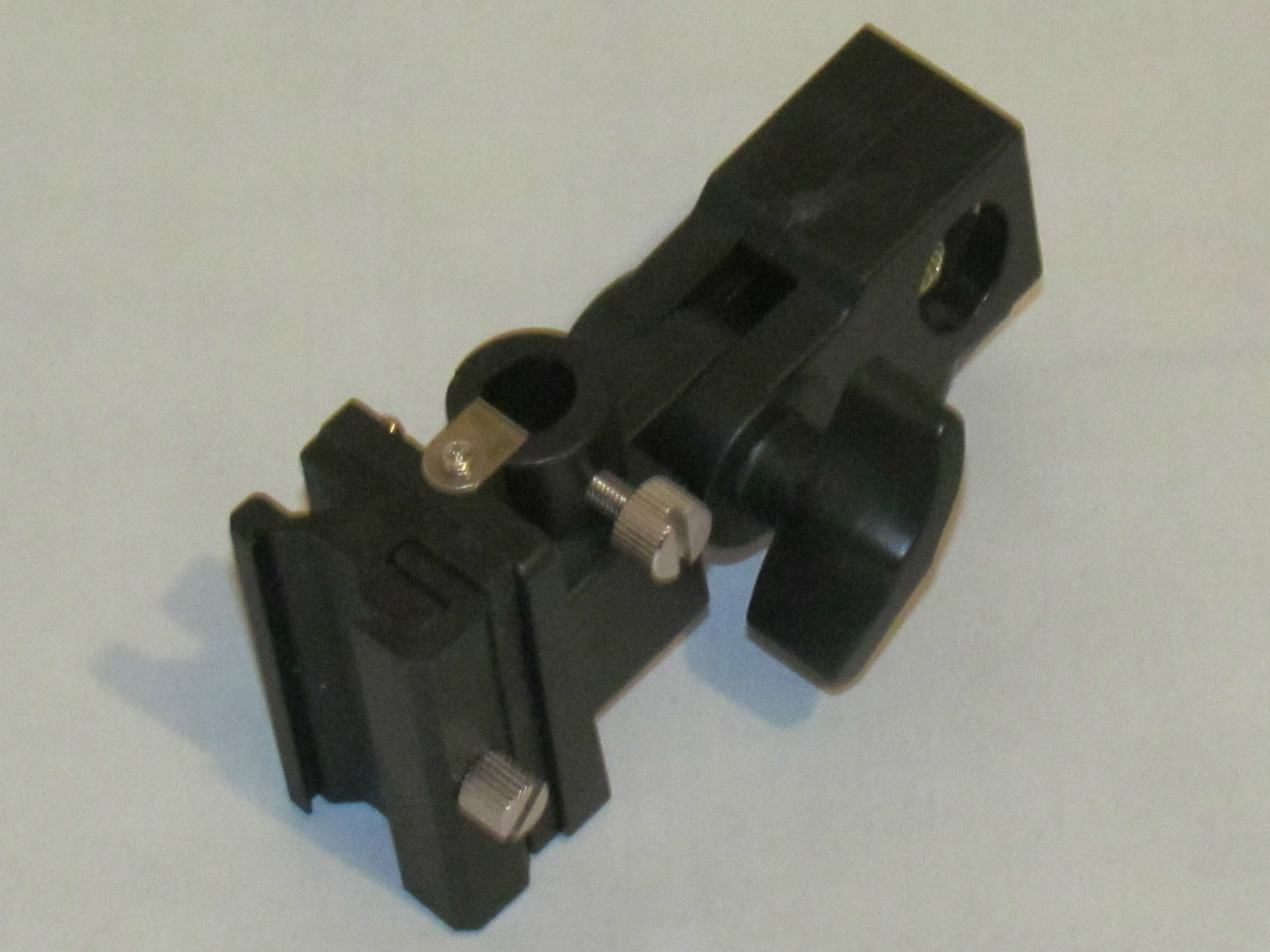 Universal hot Flash Shoe Umbrella Holder Swivel Light Stand Bracket B type DSLR