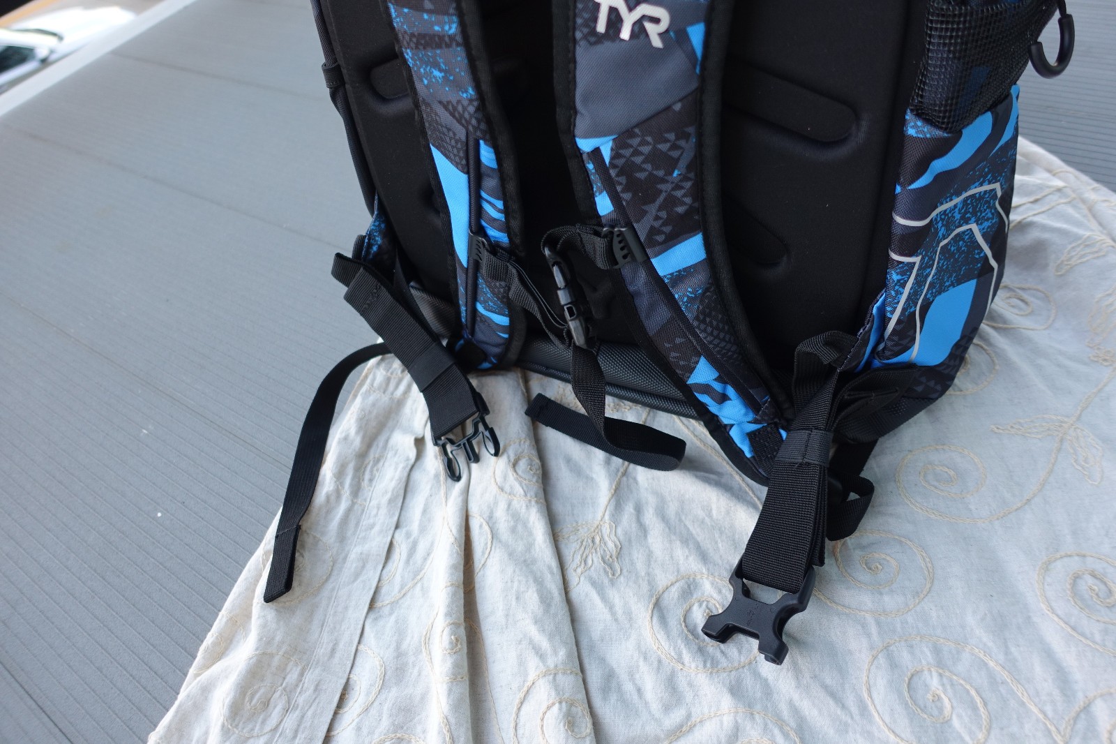 New TYR Alliance 45L Oversized Backpack Gym & Pool Bag - Swimming -Triathlon