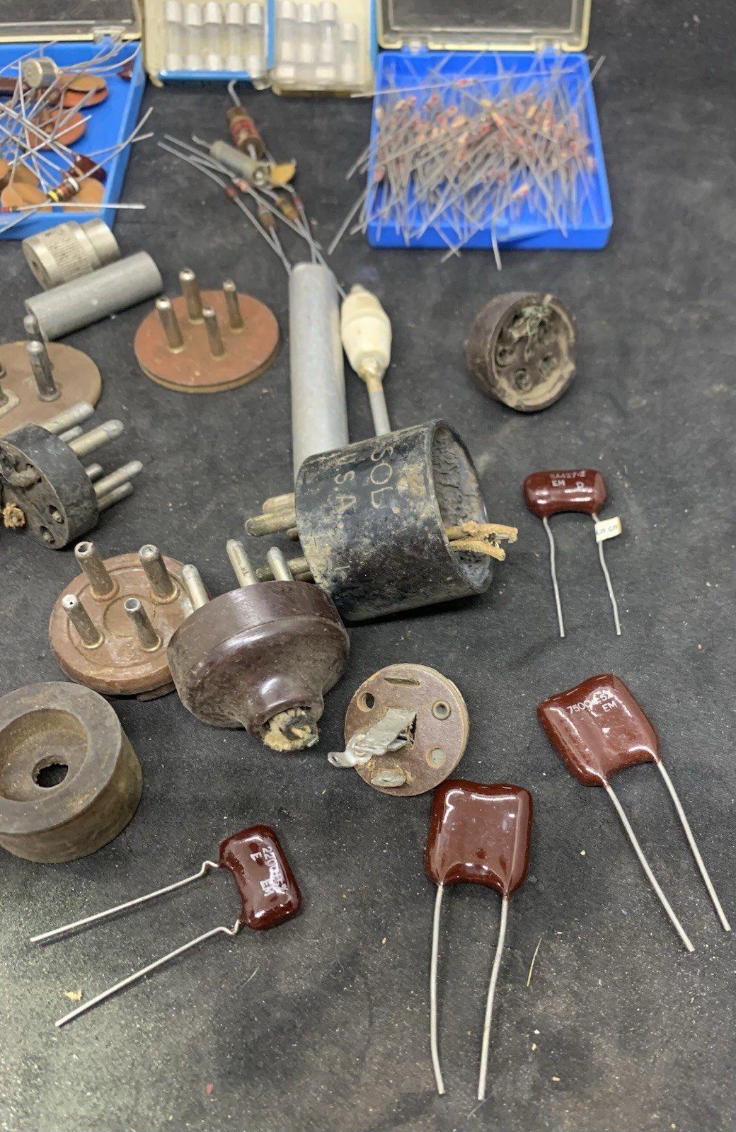 Misc. Radio and Electrical Parts * FROM HAM / ANTIQUE RADIO ESTATE * (A210)