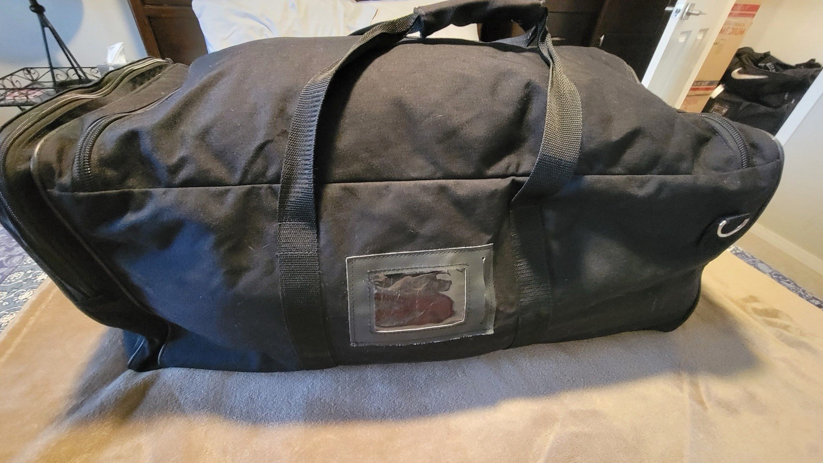 Arizona Diamondbacks Game Used Team Issued Black Duffle Bag MLB