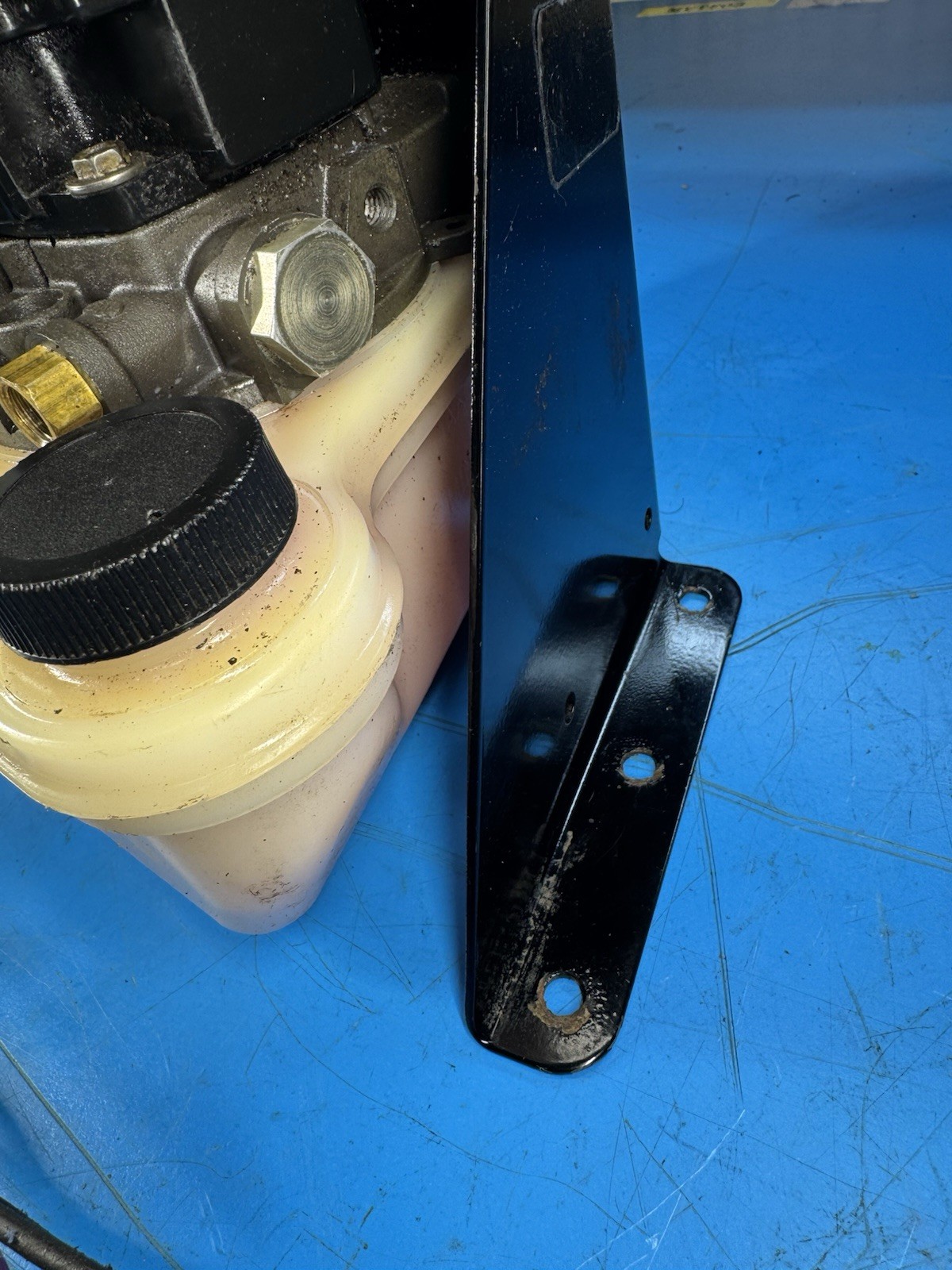 MerCruiser Alpha One Gen 2 Trim Tilt Pump