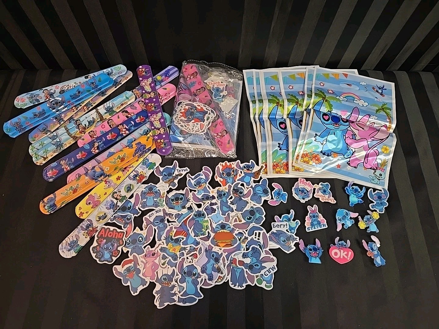 192pc Lilo Stitch & Scrump Gift Bag Party Set Pins Stickers & Slap Bracelets