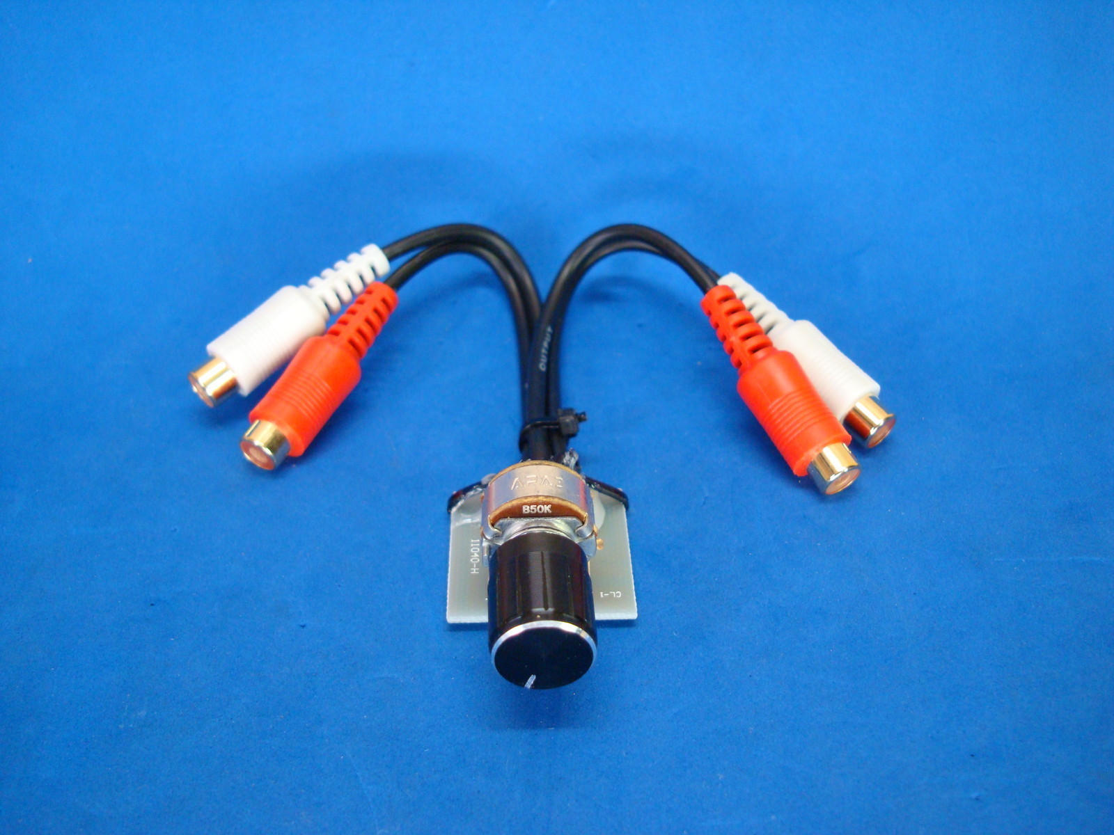 CUSTOM FLUSH MOUNT AMP AMPLIFIER RCA REMOTE BASS BOOST GAIN KNOB LEVEL US SELLER