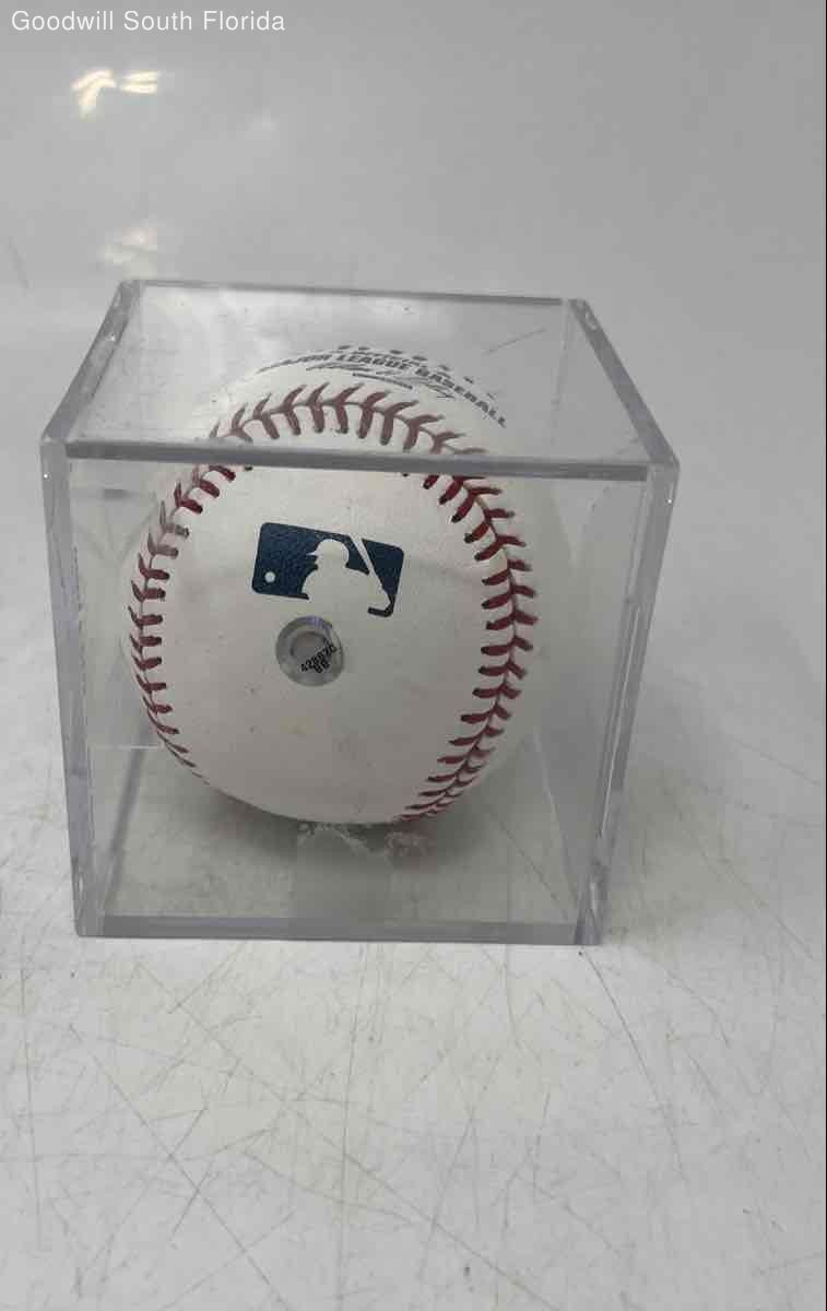 Rawlings White Signature Official Major League Baseball In Case