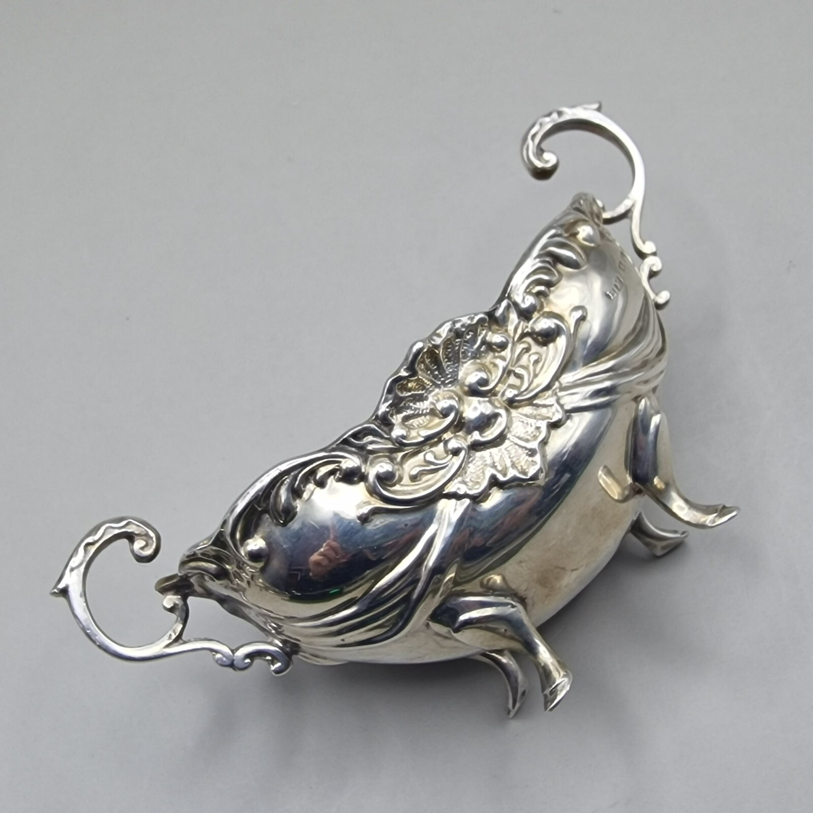 Antique Sterling Silver Salt Cellar by Henry Matthews 1906