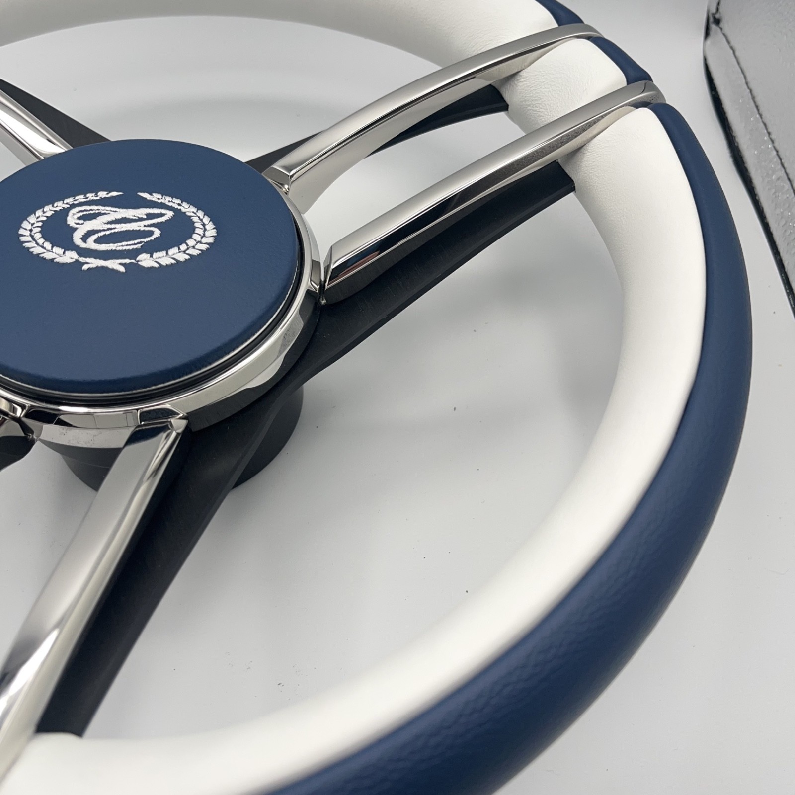 Cobalt Boat Steering Wheel Stainless Steel Spoke Leather Rim | Cobalt Boats Logo