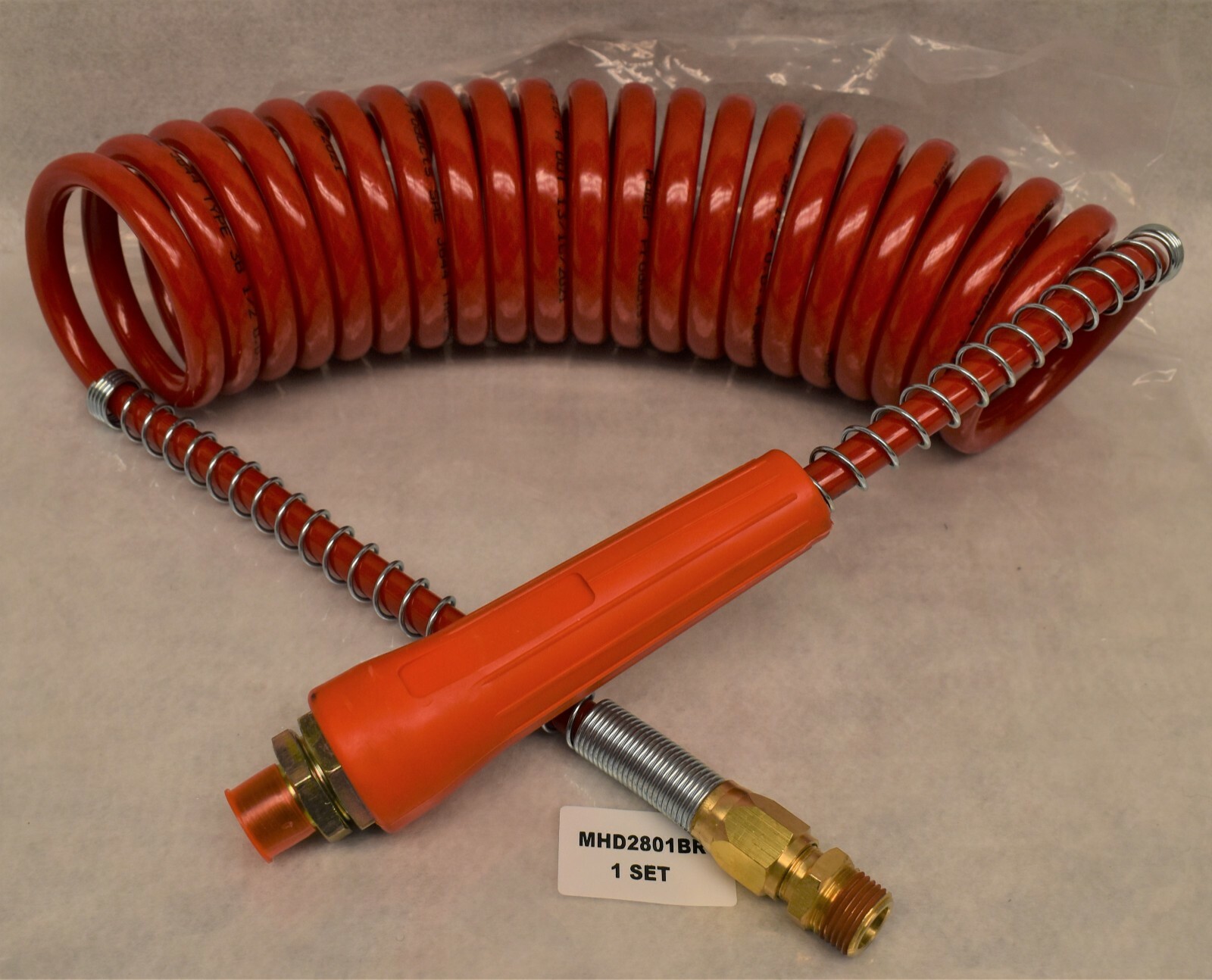 COMMERCIAL TRUCK 15FT BLUE & RED COILED AIR HOSES W/ 12IN LEADS - MHD2801BR