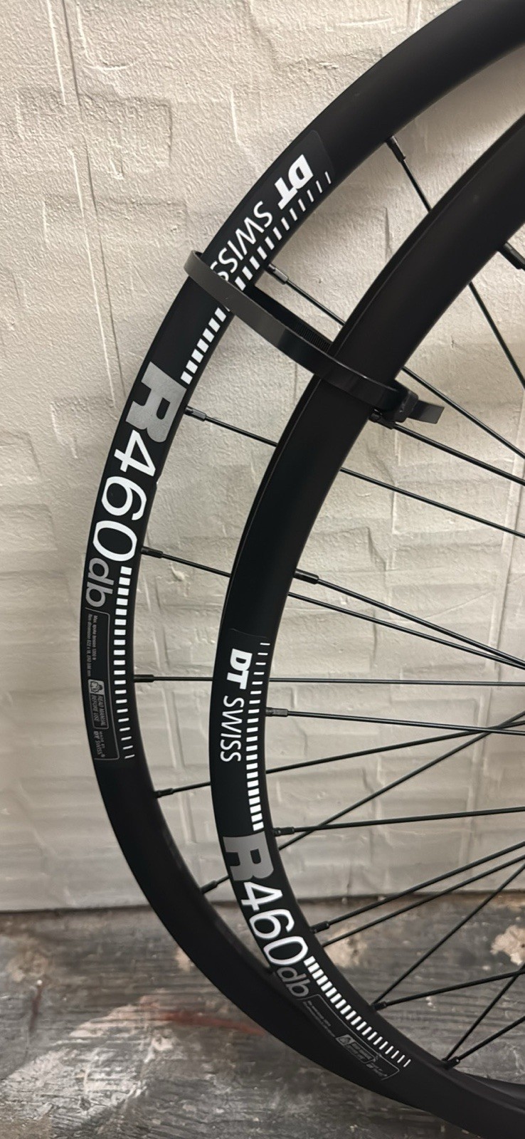DT SWISS R460 Wheelset 700C (622x18) Clincher 11 Speed Rim Brake