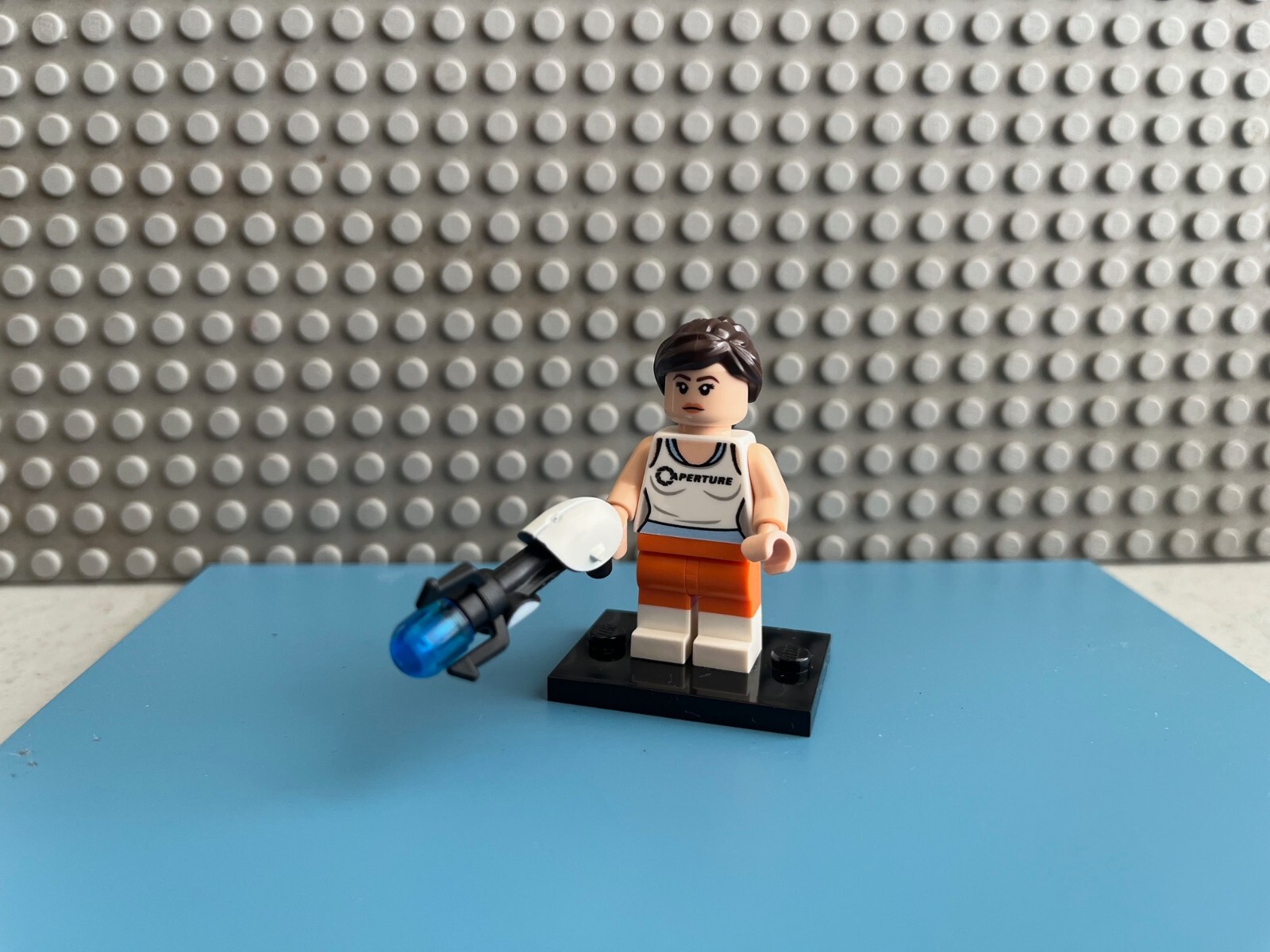 LEGO Dimensions Portal 2 71203 Chell Minifigure NEW