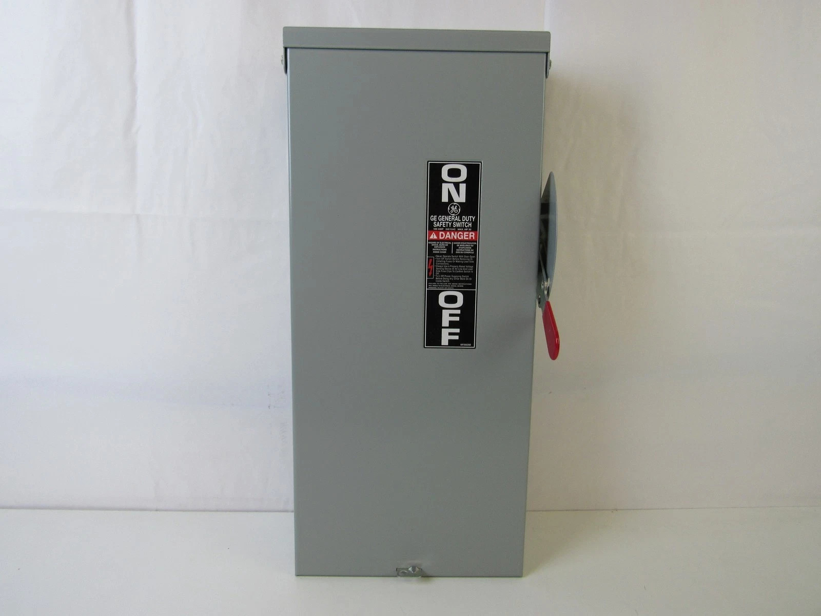 NEW GE TG4323R 100 Amp 240v OUTDOOR Fusible 3Ph 3R Safety Switch Disconnect