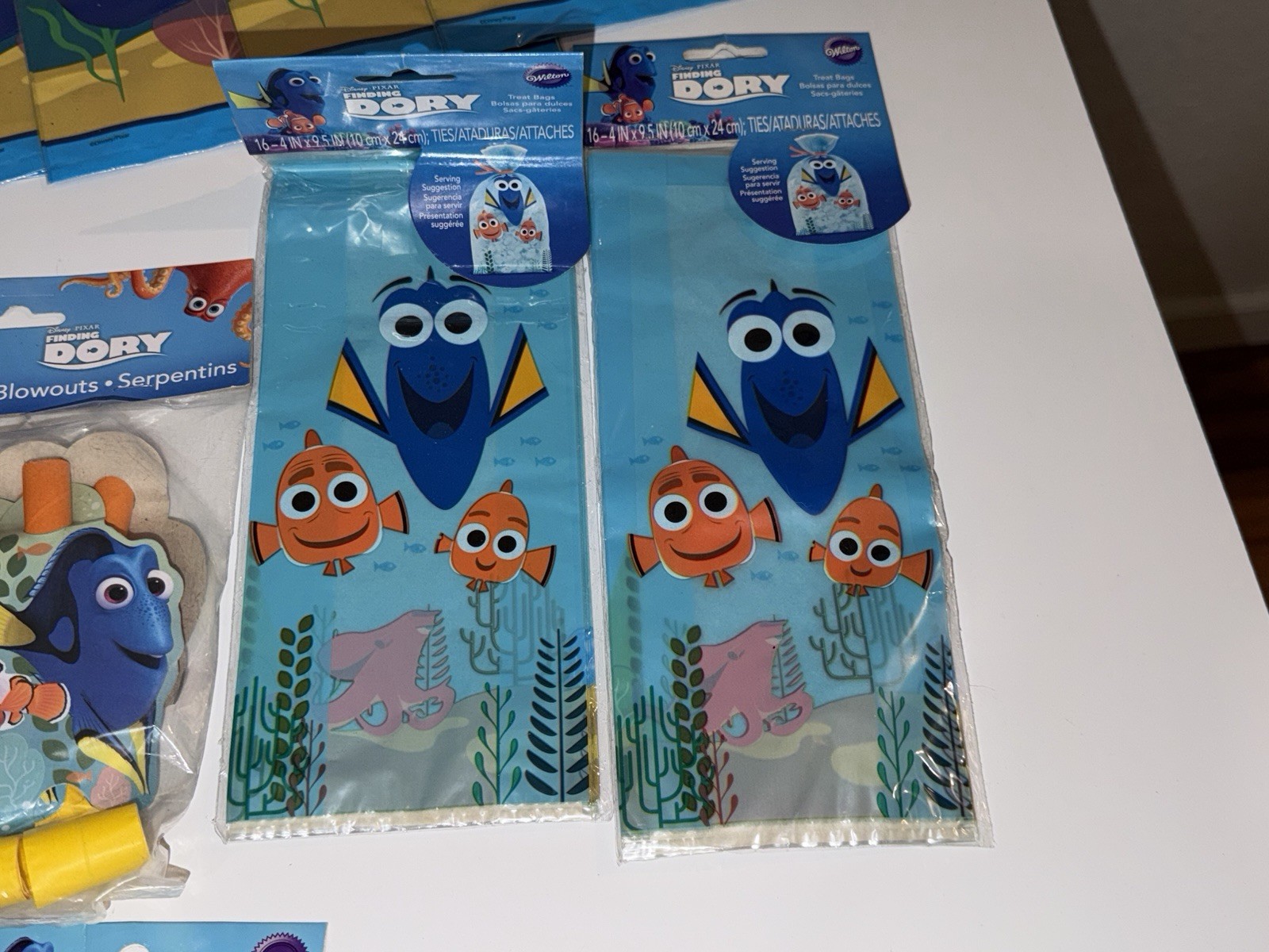 Disney Finding Dory Nemo Birthday Supplies Treat Bags Banner Blowouts Fun Pix