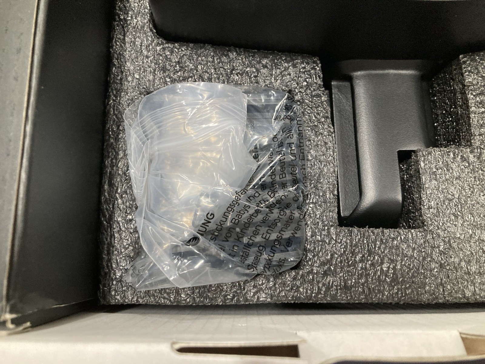 Govee Outdoor Projector Light with 20 Decorative Projection Discs H7071