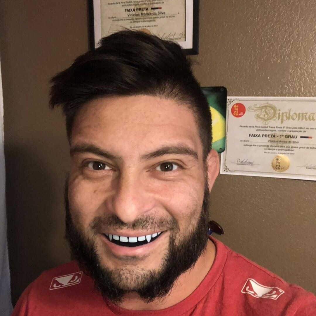 Oral Mart MMA Boxing BJJ Karate Football Mouth Guard (Vampire Fangs, Strapless)