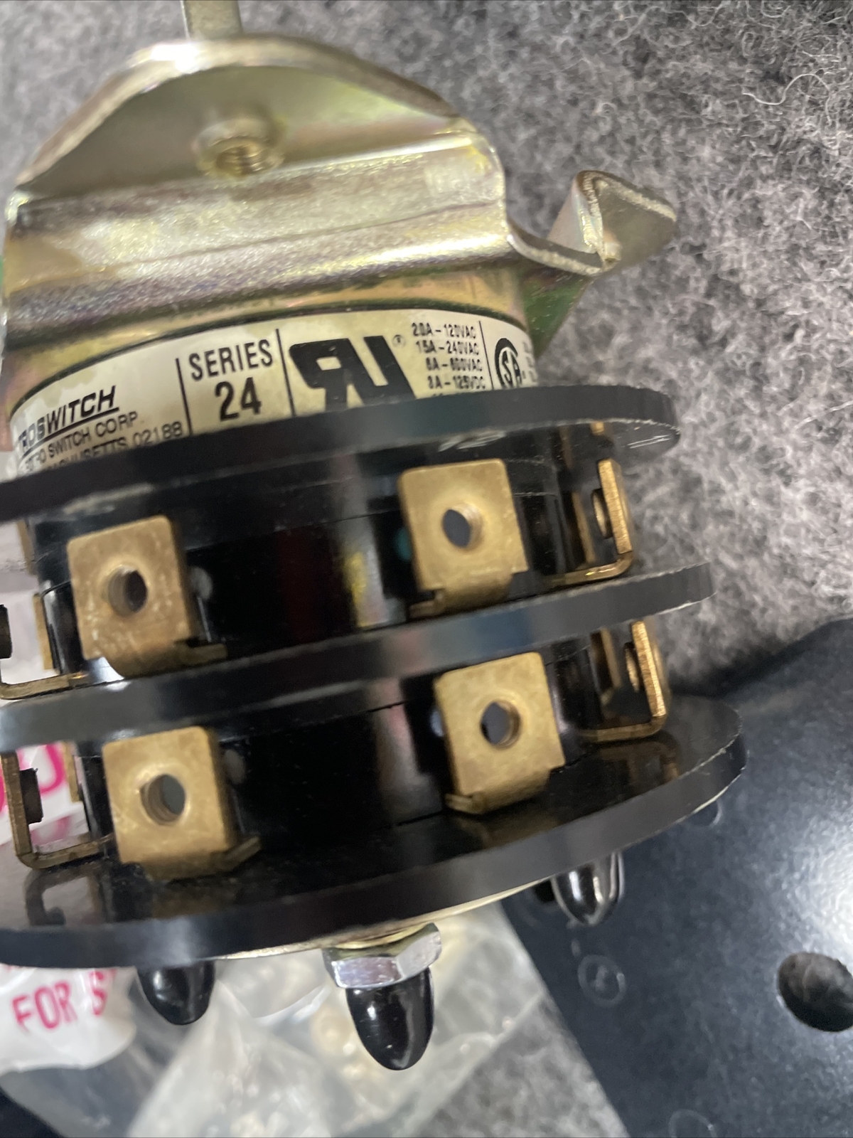 ElectroSwitch 24202B 20A 600V 2HP Rotary Knob Switch 8 Position 2 Stack Double