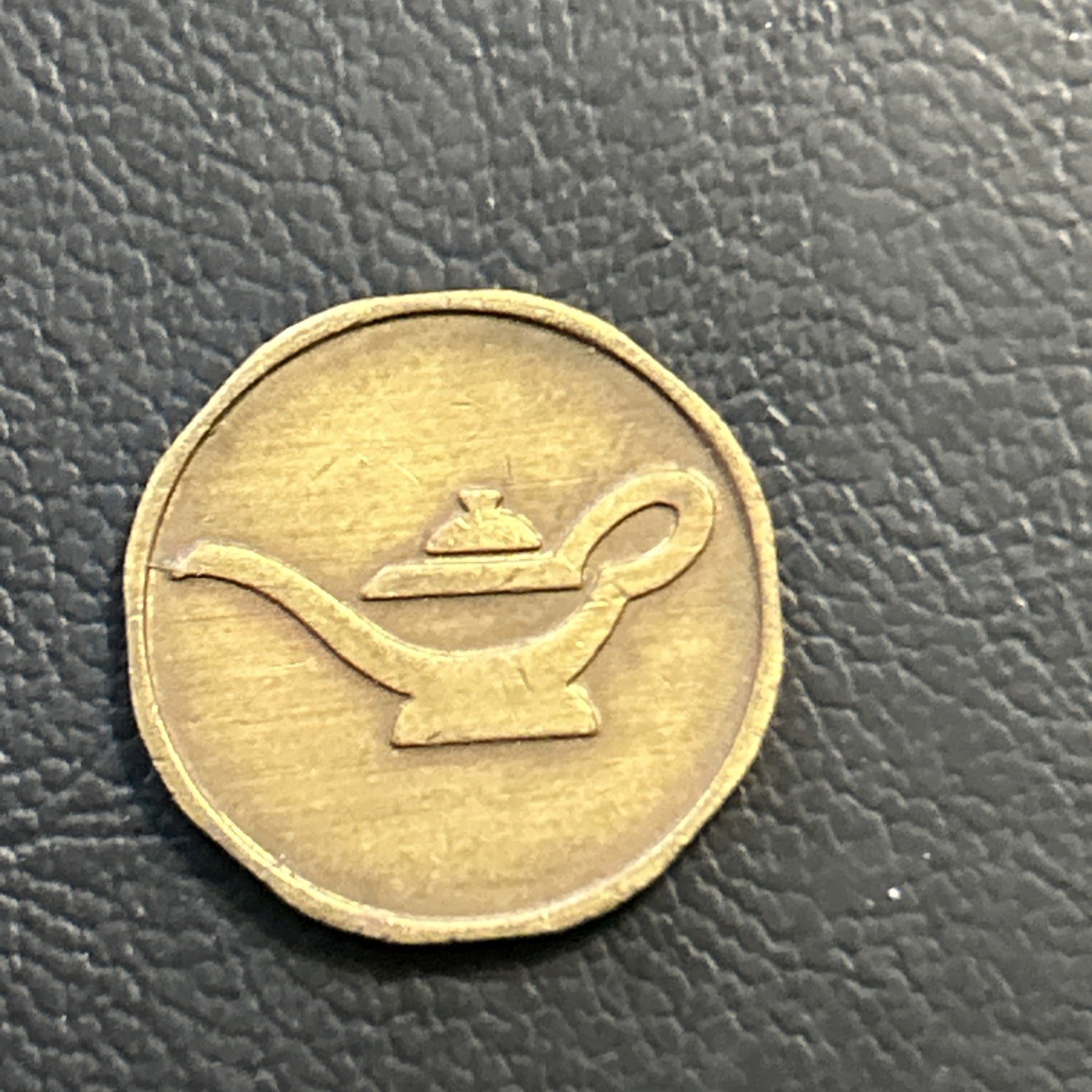 Bally'S Aladdins Castle Genie Lamp Logo Arcade video game skeeball Token FL