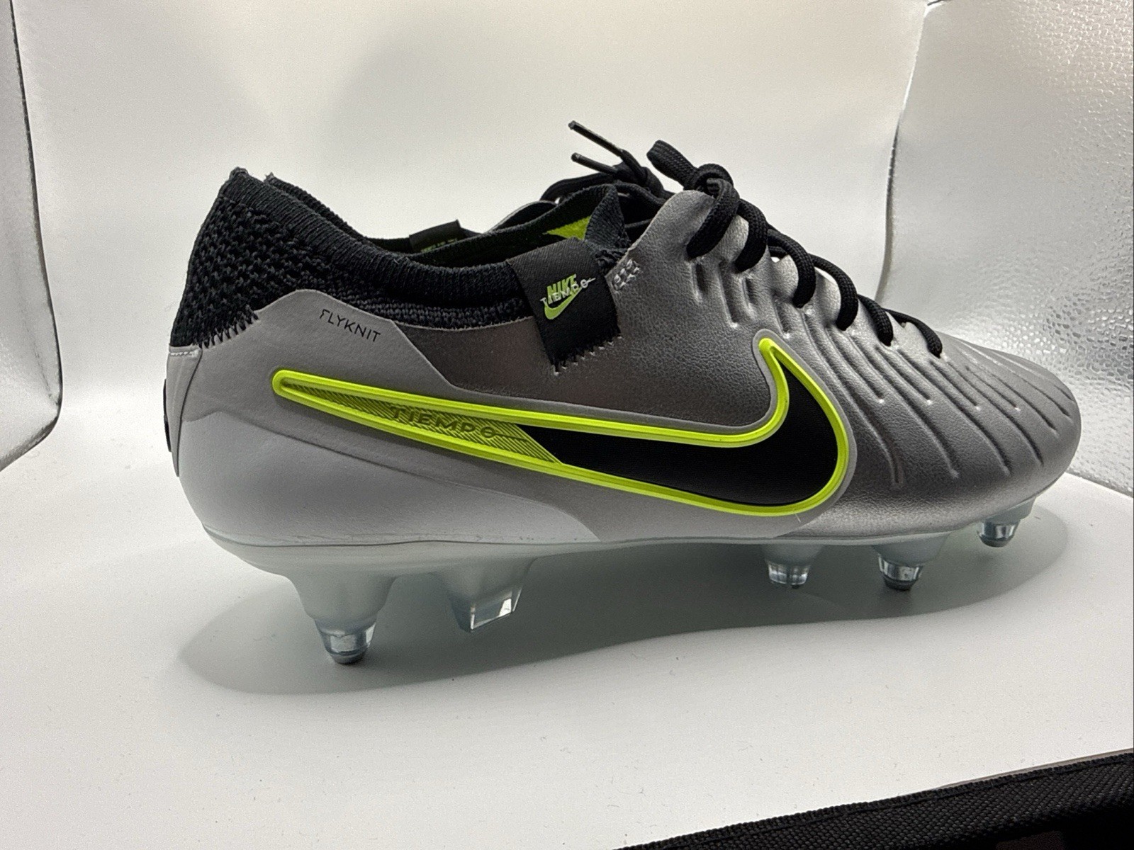 Nike Tiempo Legend 10 Elite Silver Sg Pro Anti Clog HF4375-002 $250 - Size 8.5
