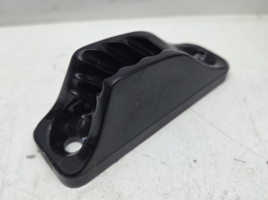 Clamcleat CL205 Major Deck Cleat 3/8" to 5/8" Rope - Black