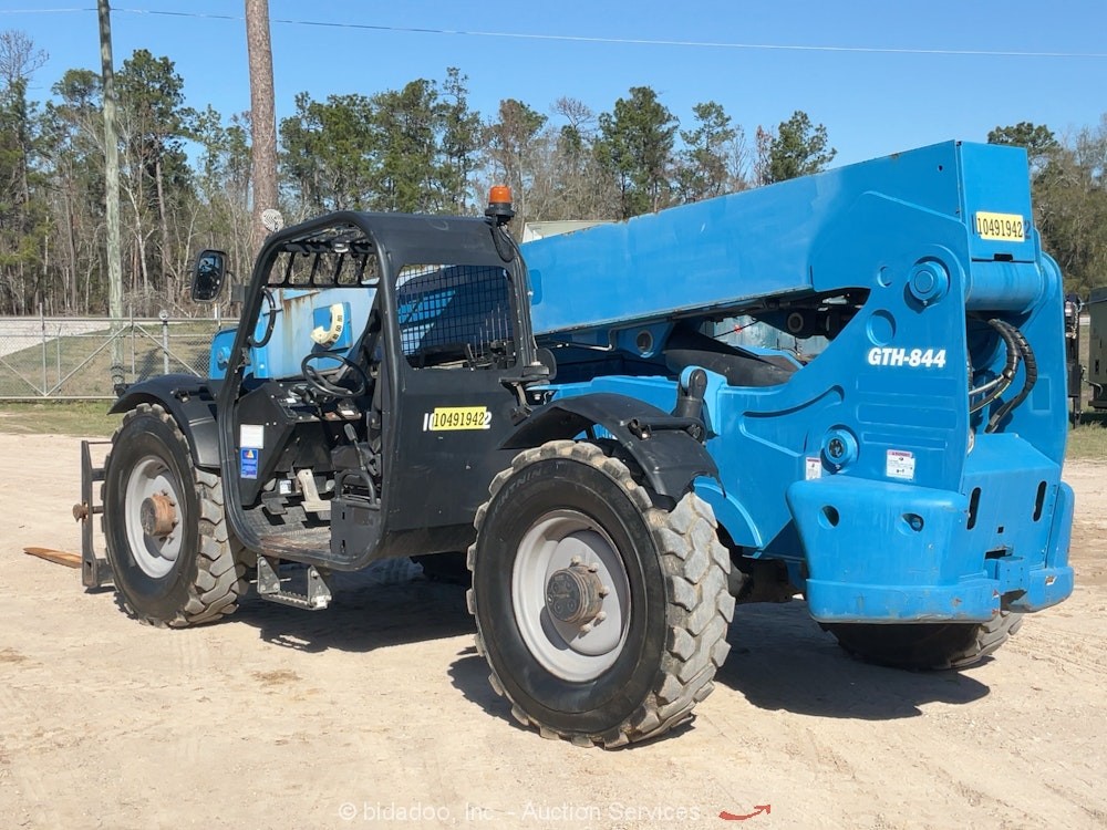2016 Genie GTH844 8,000 lbs 44' Telescopic Reach Forklift Telehandler 8K bidadoo