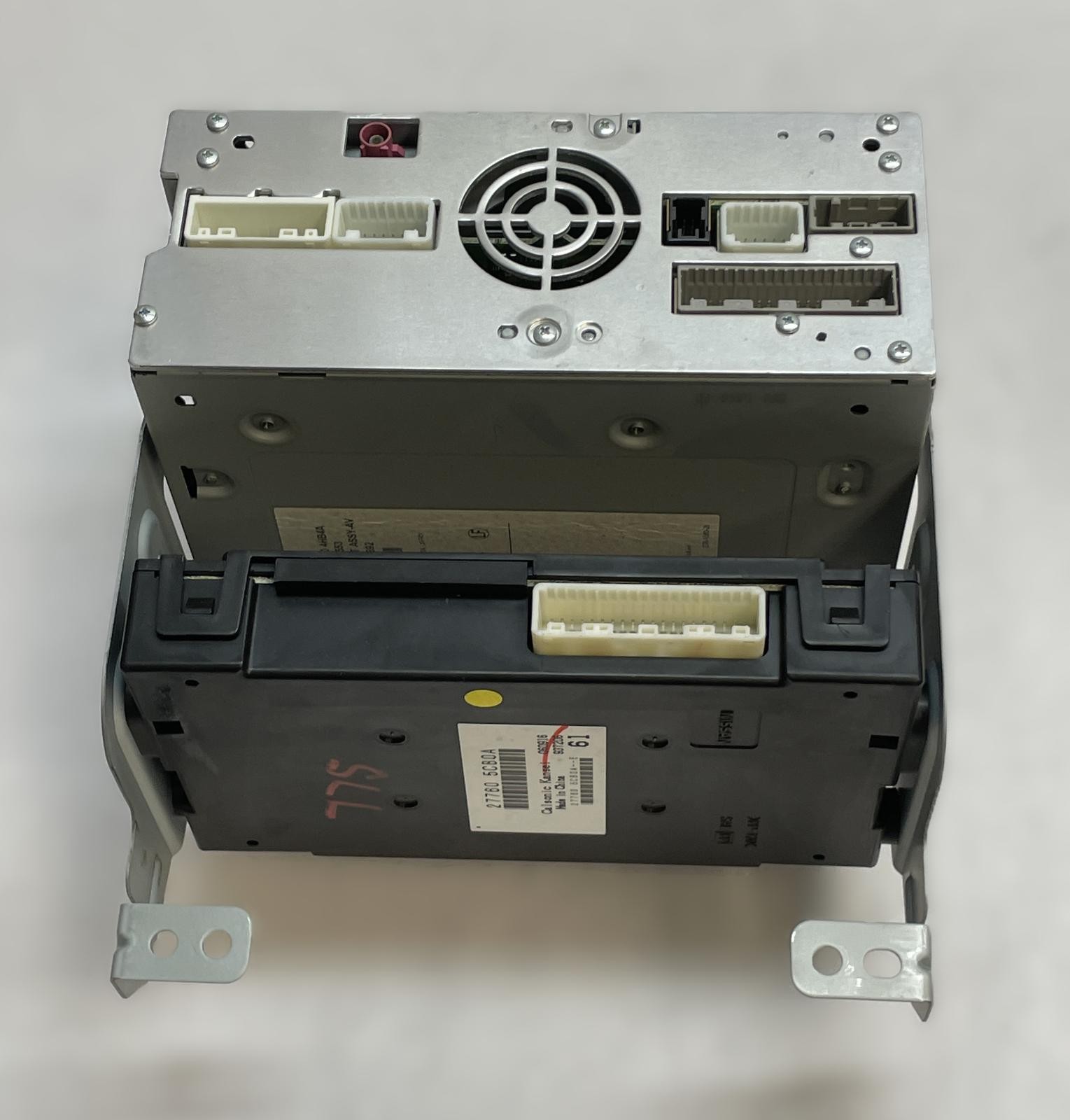 2017 INFINITI Q50 A/V AM-FM-CD-Receiver OEM 28330-4HB4A Temperature Control