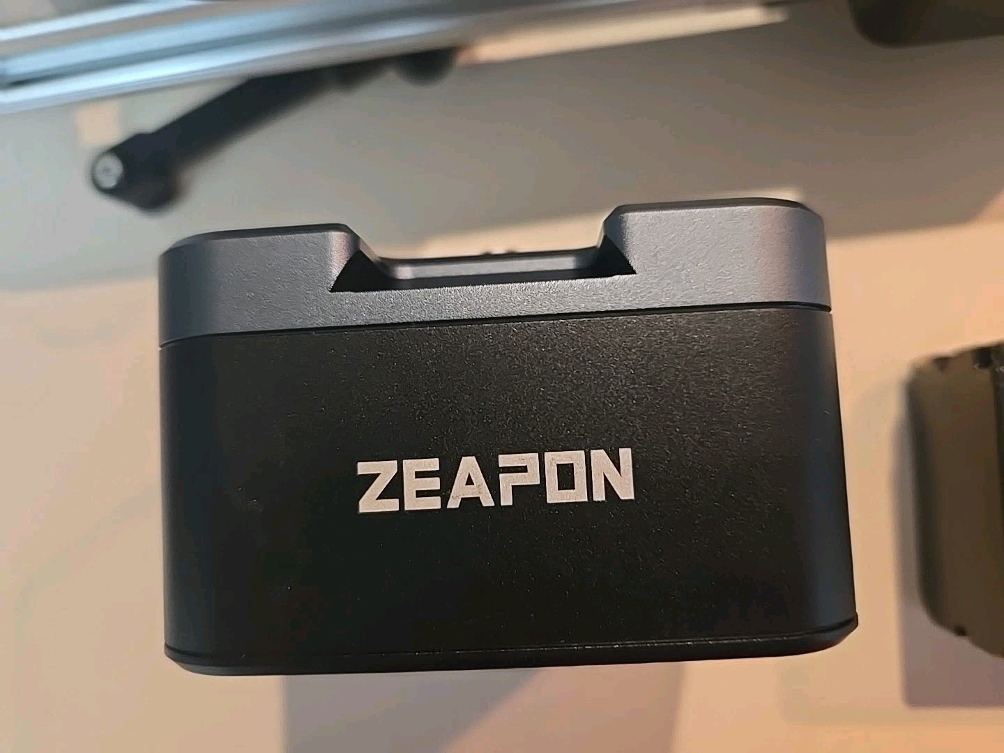 Zeapon Micro 2 Plus Inc 2 Batteries, Camera Slider w/ Motor & Pon. Tested.