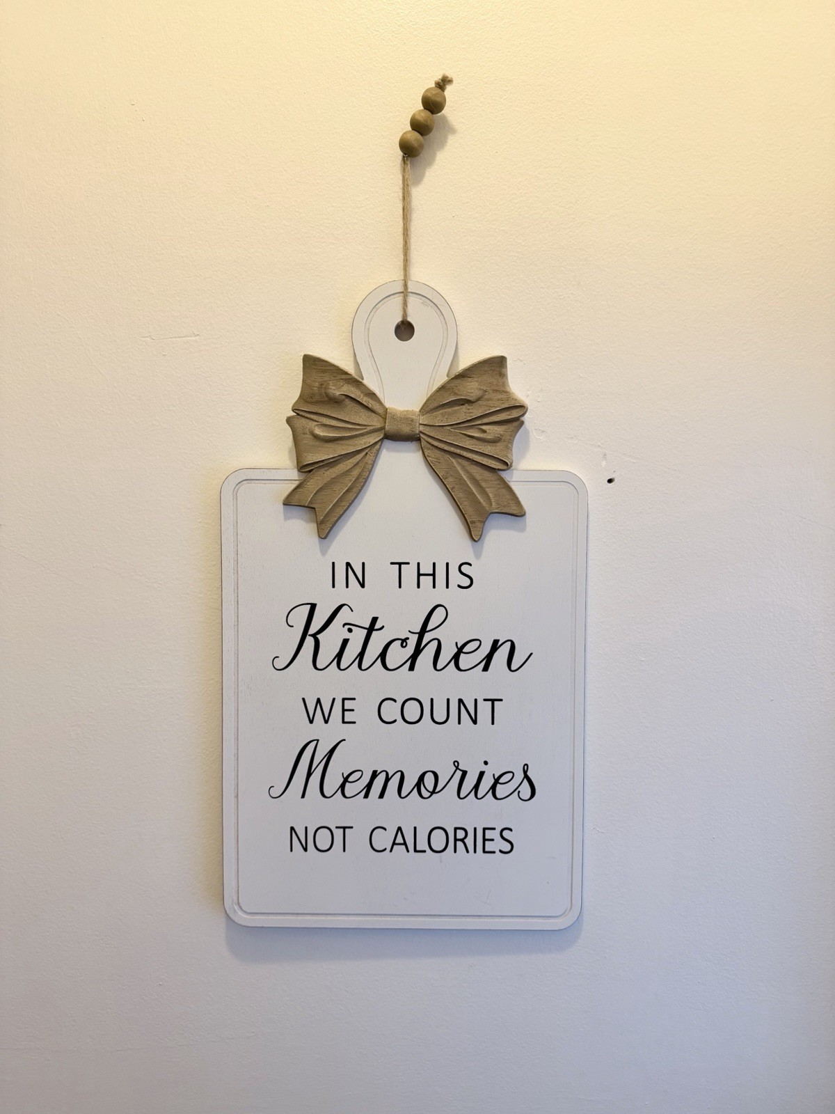 White Wooden Cutting Board W/ Bow Farmhouse-Style Kitchen Wall Decor