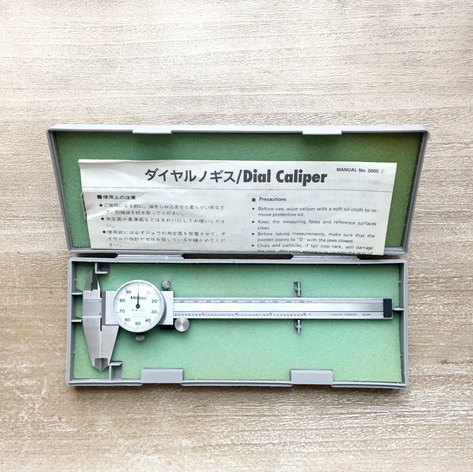 Mitutoyo Dial Caliper 6" Calibrated 505-637 .001" 6” With Case Made In JAPAN New
