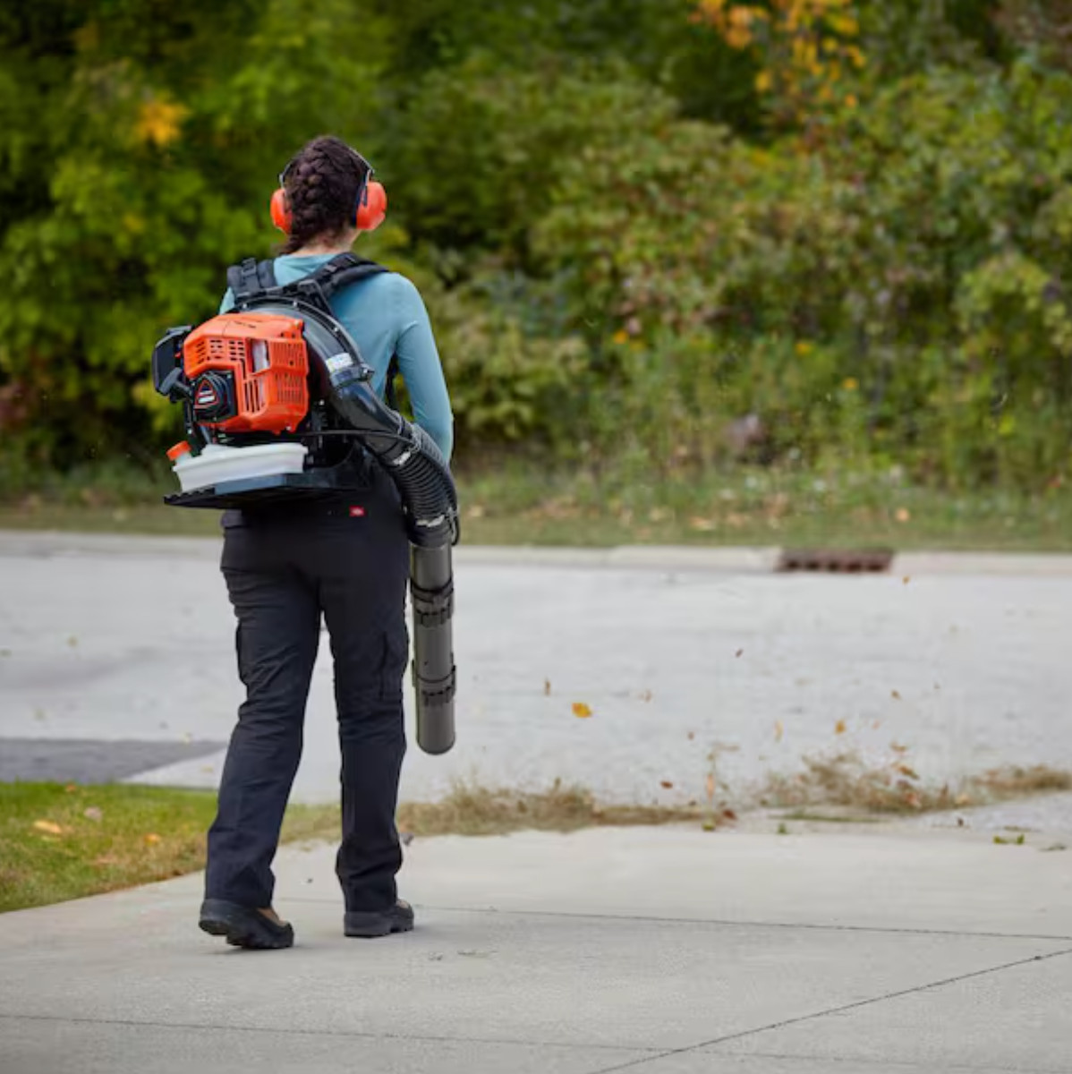 ECHO PB-5810T 200 MPH 700 CFM 59.7 cc Gas Low Exhaust Emission Engine Backpack L