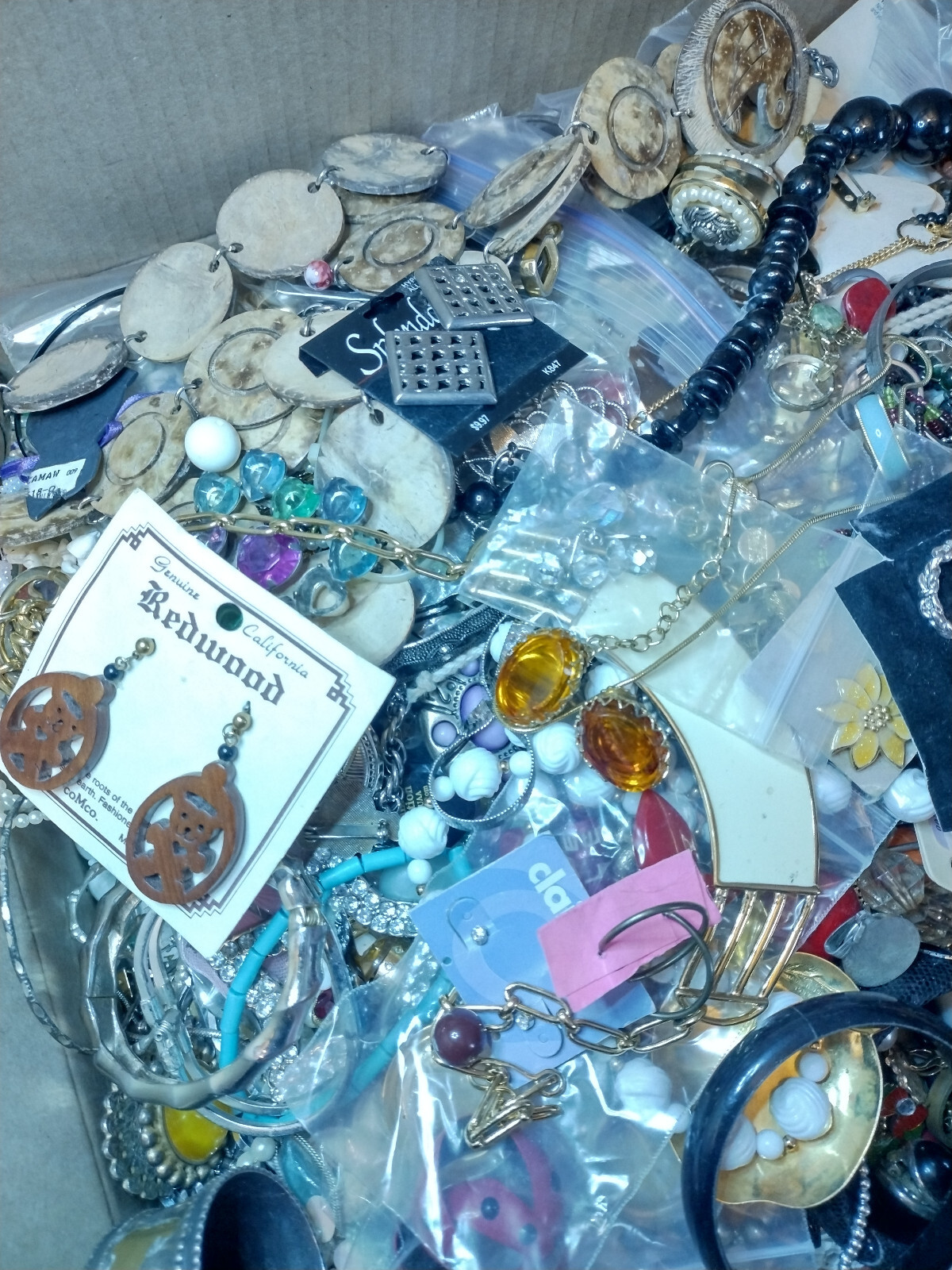 Jewelry Lot for crafts, repair, and reselling 3lbs plus See drescription