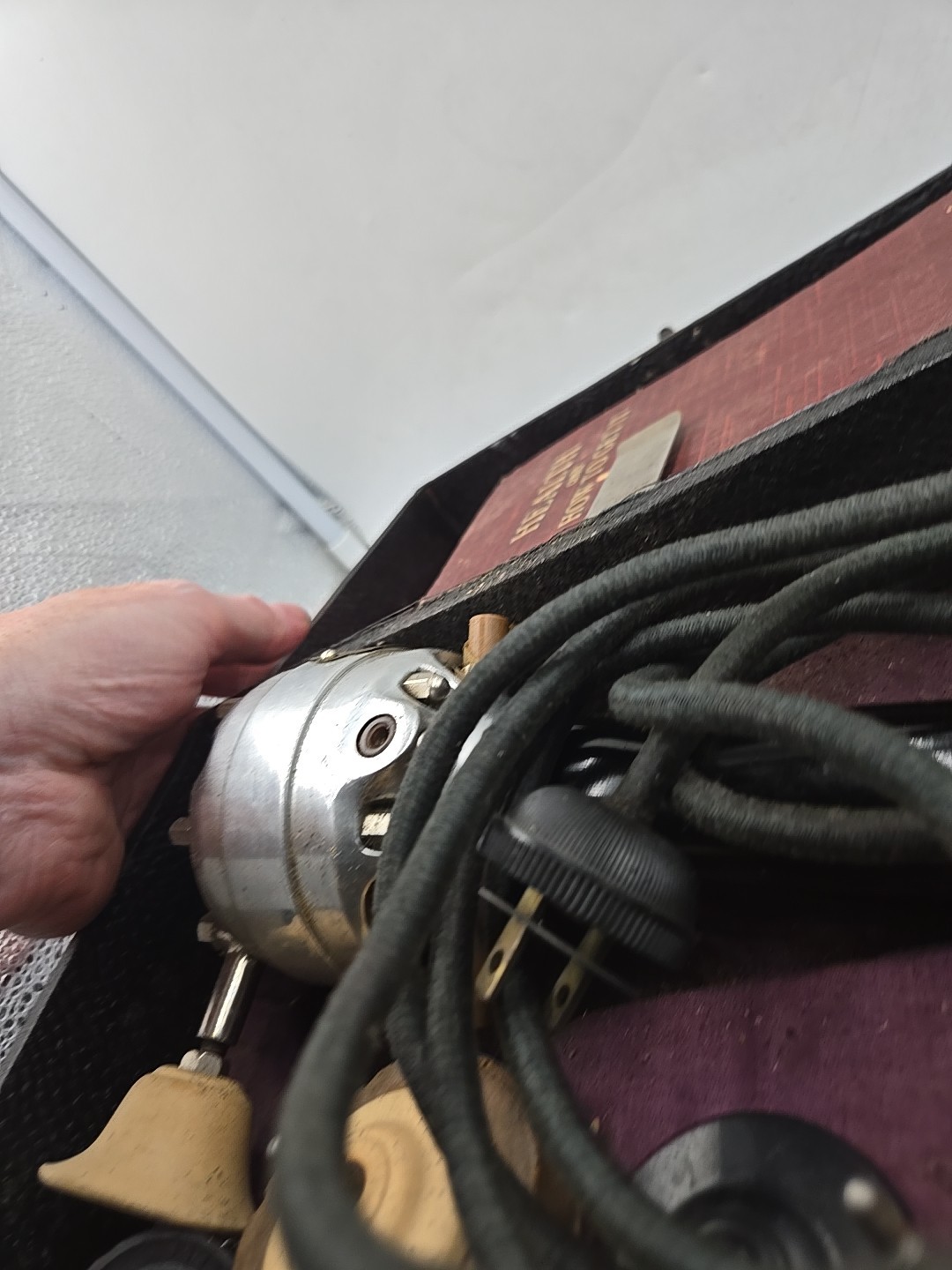 Hamilton Beach Vibrator Machine 1902 W/ Old Book And Box