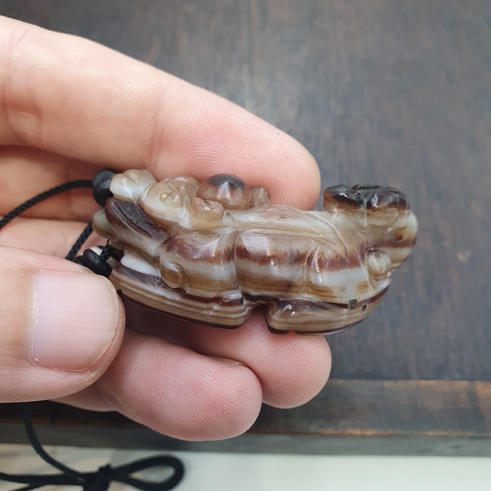 tibetan carving agate eyes stone bead amulet