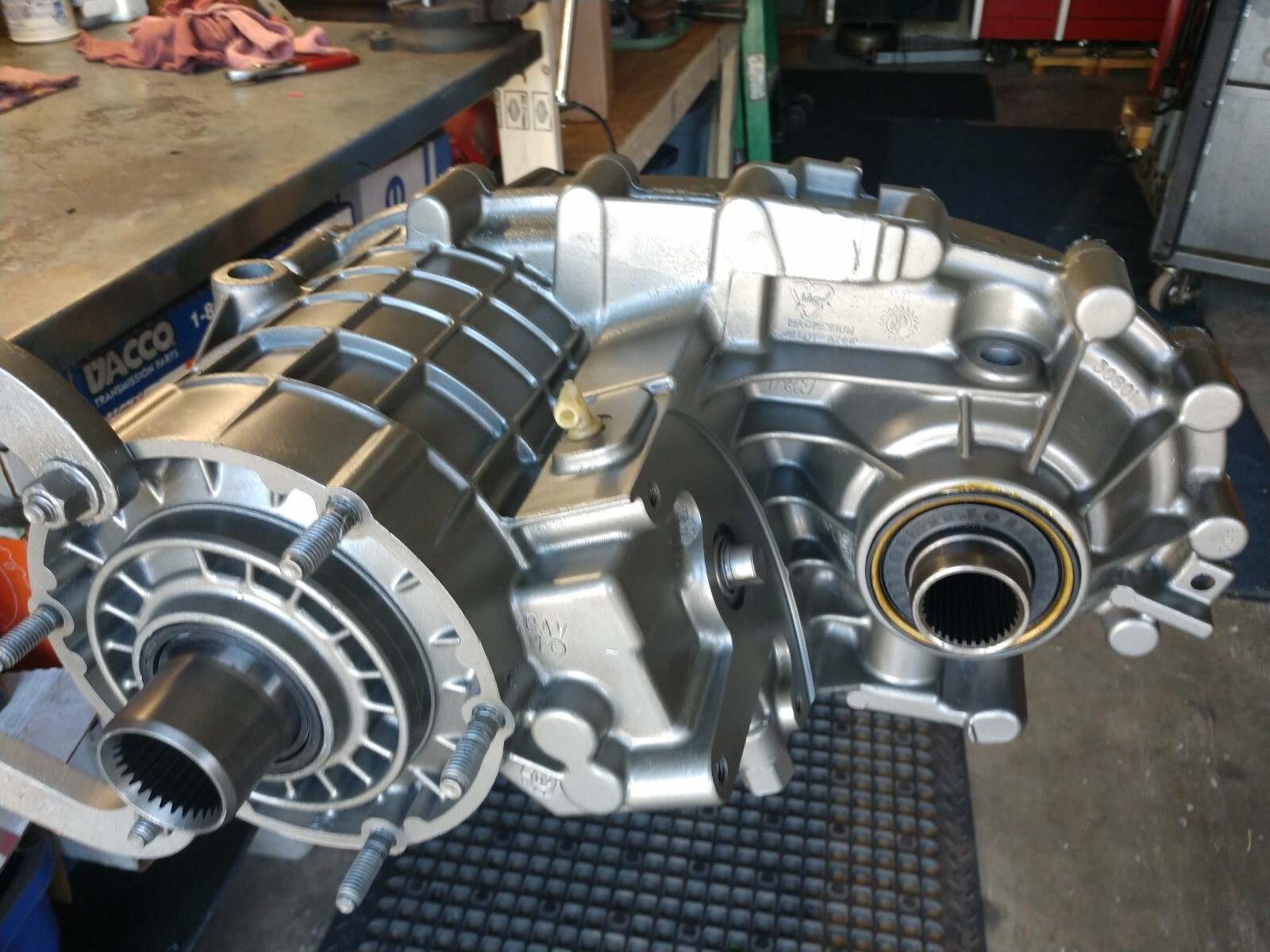 263 HD gm transfer case 01-07 Chevy trucks, Updated New Rear Aluminum Case Half.