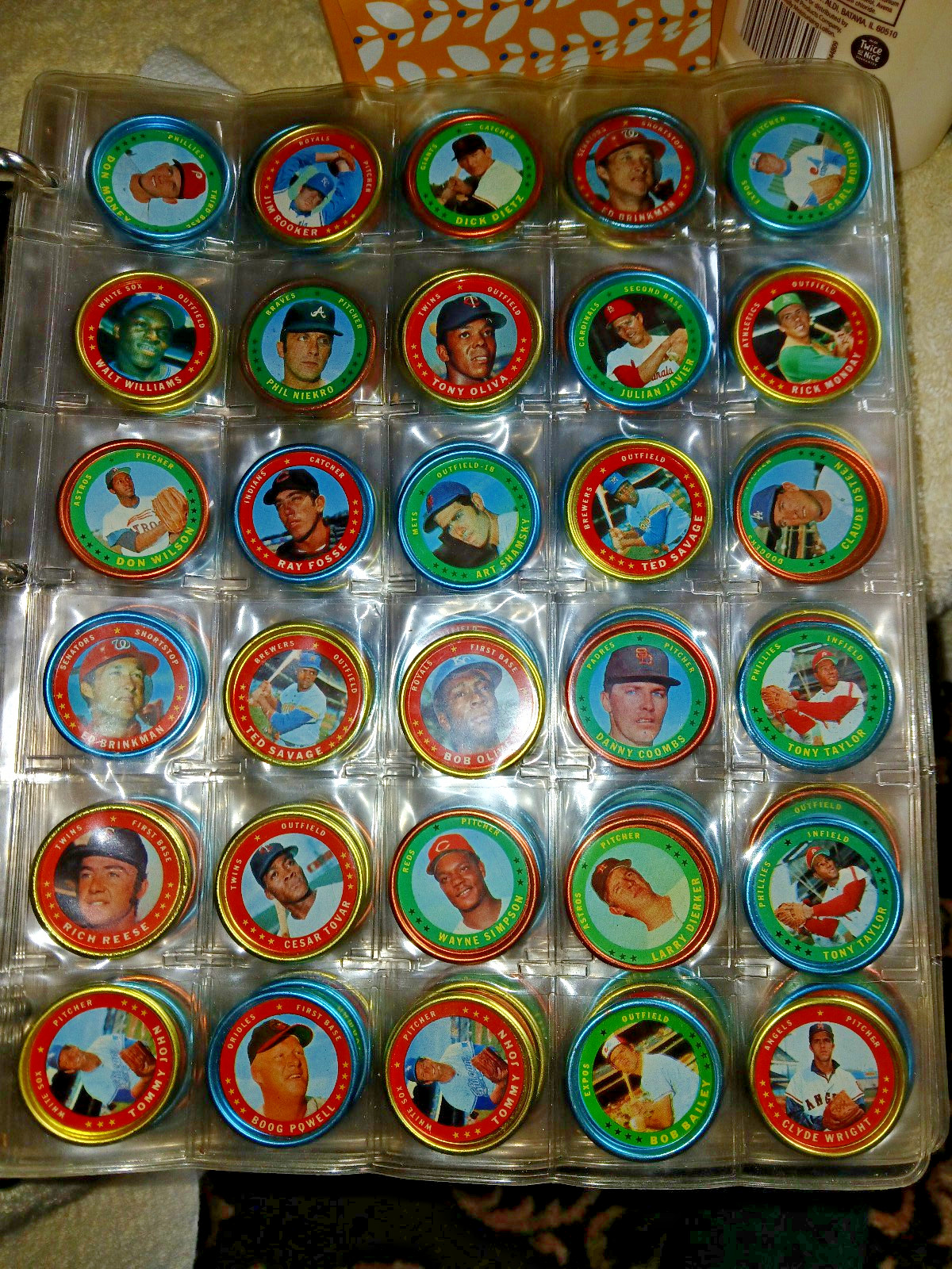 Topps Baseball Coins 1971 you pick from photos even some hall of famers