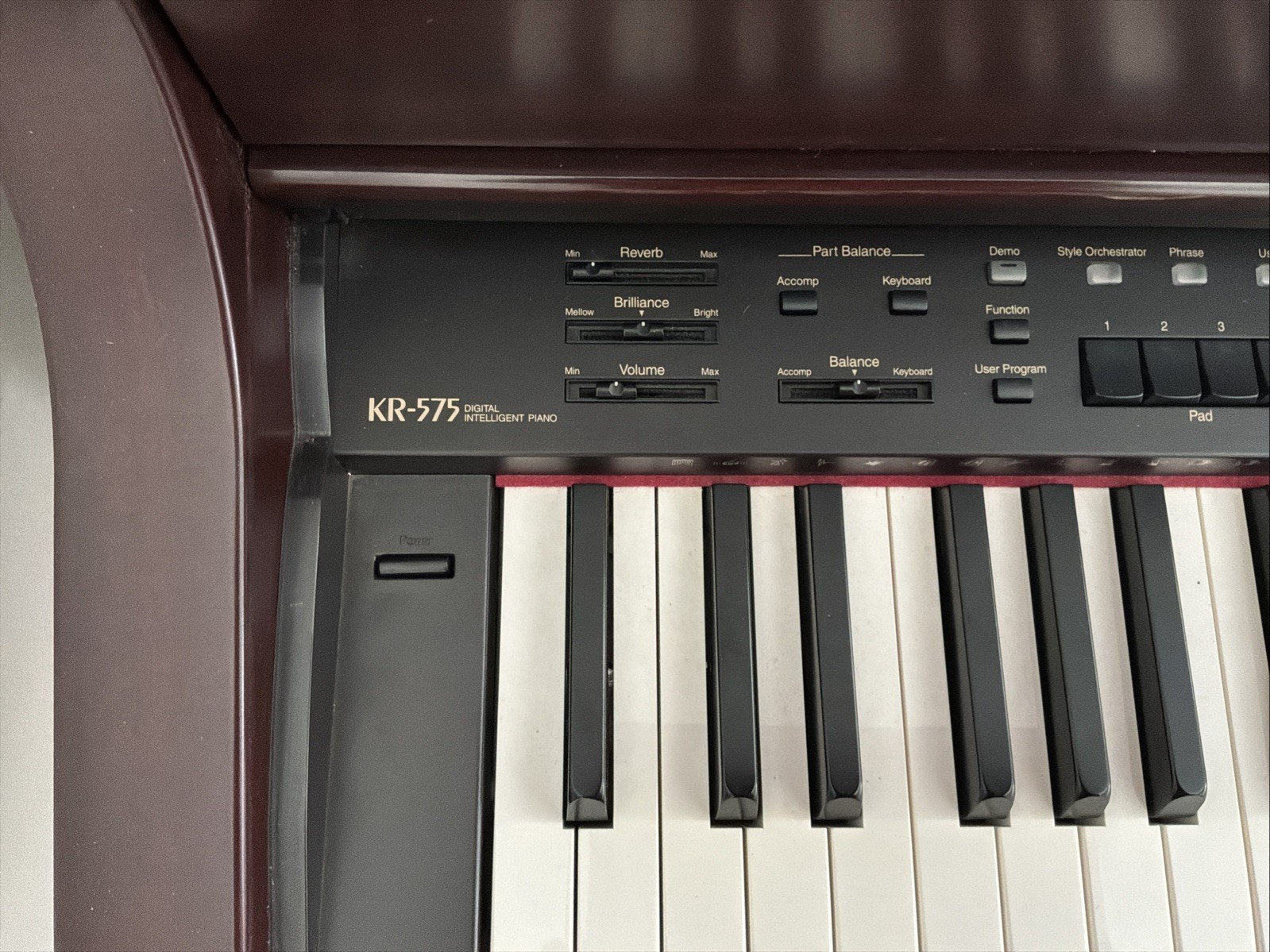 Roland KR-757 Piano Used Item with Free Shipping Details