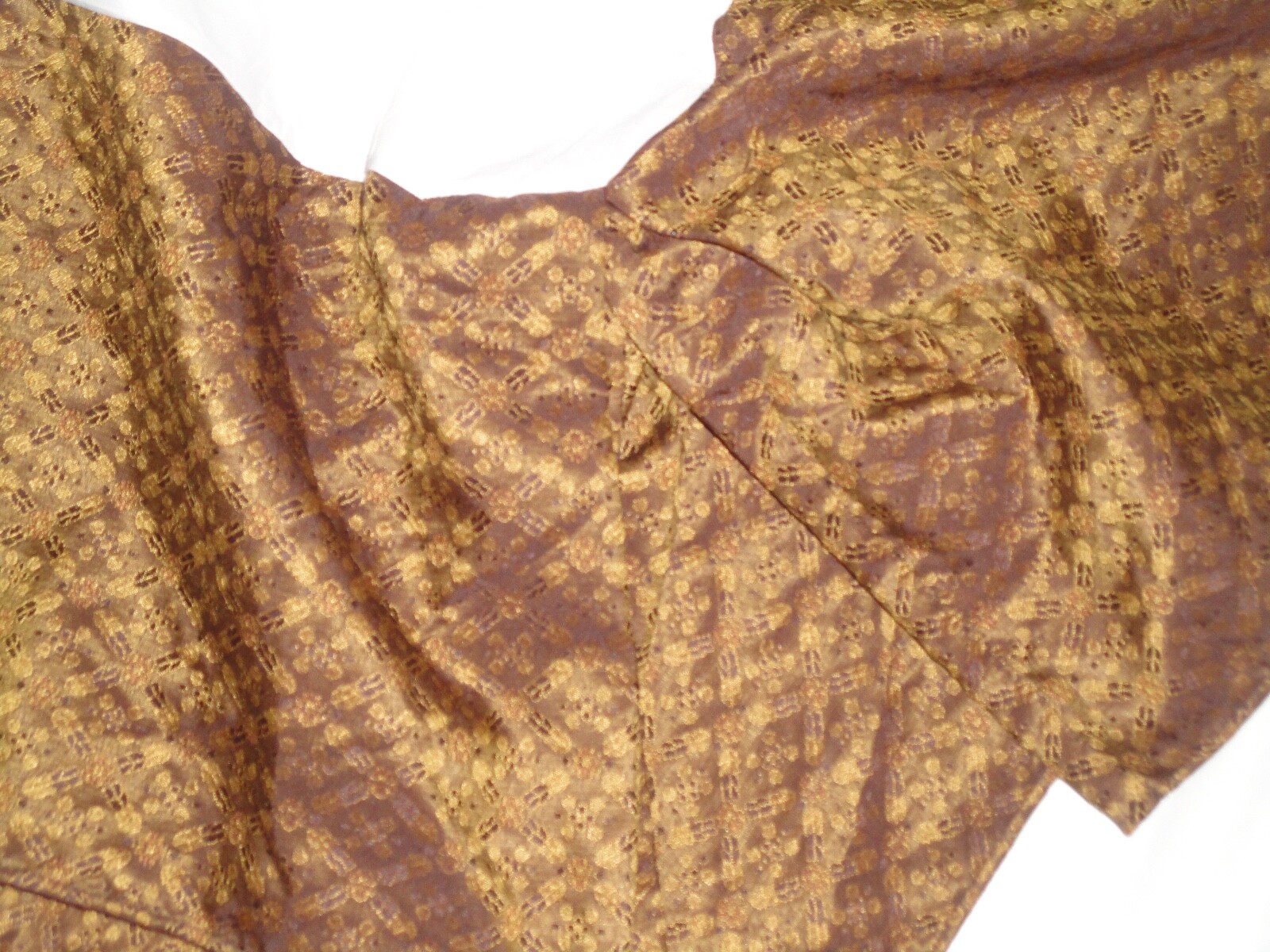 CROSCILL GALLERIA RED BROWN GOLD (1) QUEEN BEDSKIRT 15" SPLIT TUSCAN