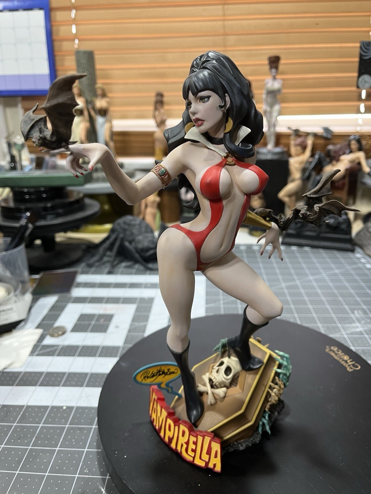 Vampirella Super Mixture Model Dynamite Custom Repainted Statue Read Description