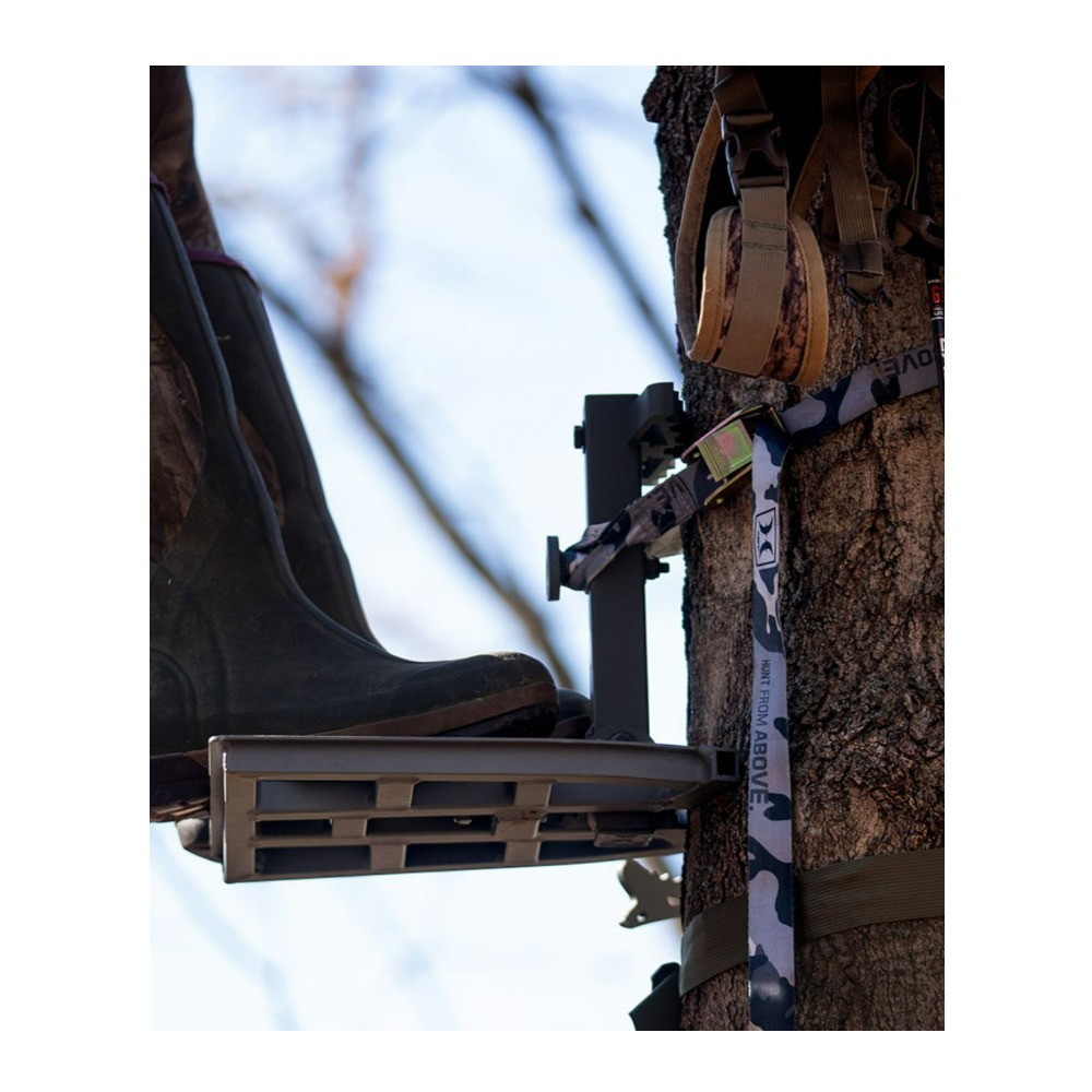 Hawk Helium Hammock Apex Platform with Tree Digger Teeth and Silent Attachment