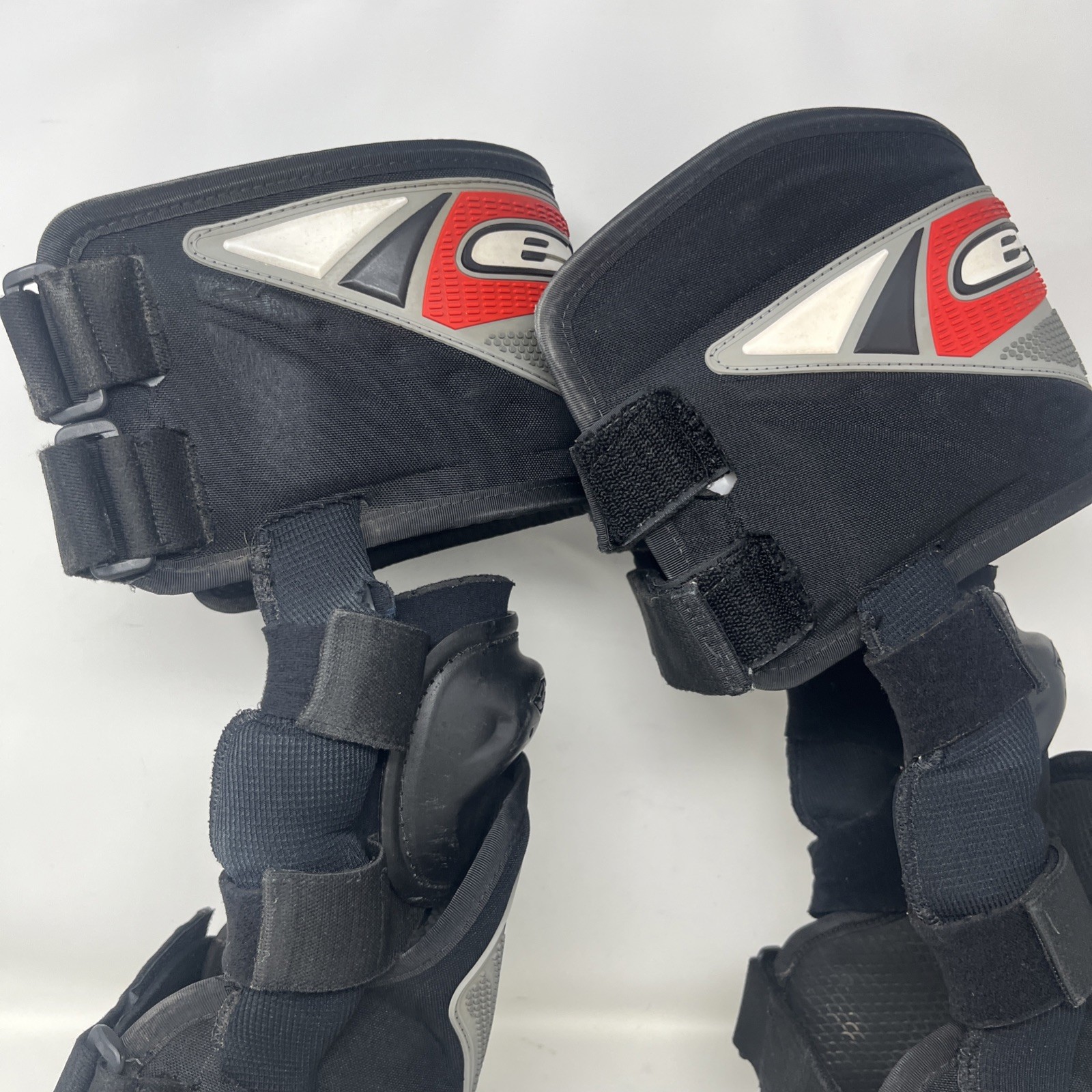 EVS RS7 Pair Left & Right Adult Size XL Large Knee Braces Protector Motorcross