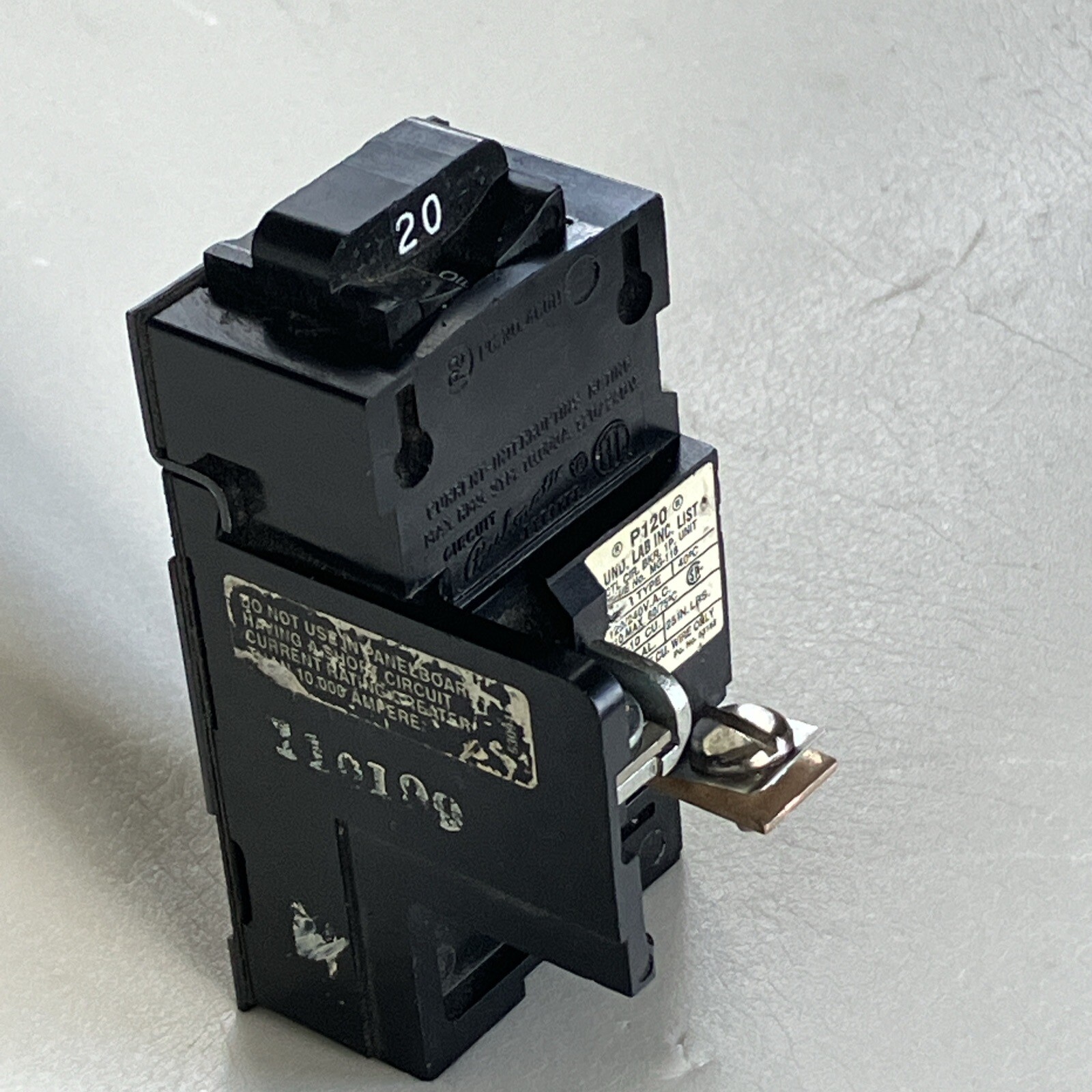 Bulldog P120, 20 Amp, 120 Volt, 1 Pole Pushmatic Circuit Breaker- WARRANTY