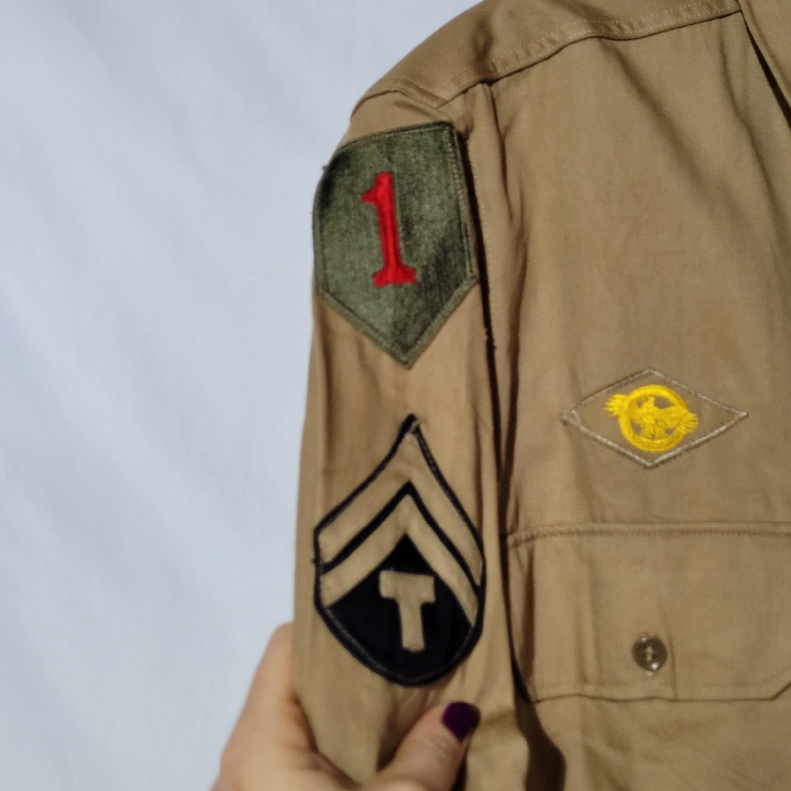 WWII US Army Uniform Shirt 15/33 LS w/ 1st Infantry & Ozark Division