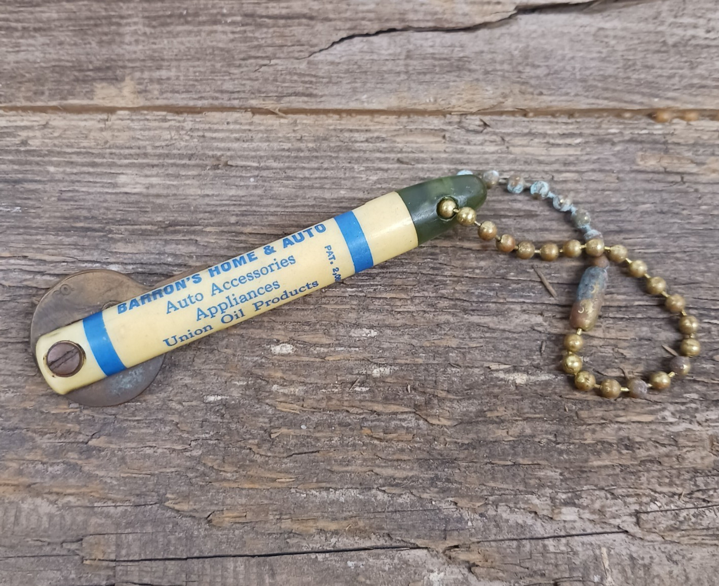 Vintage Union Oil Advertising Key Holder Keychain