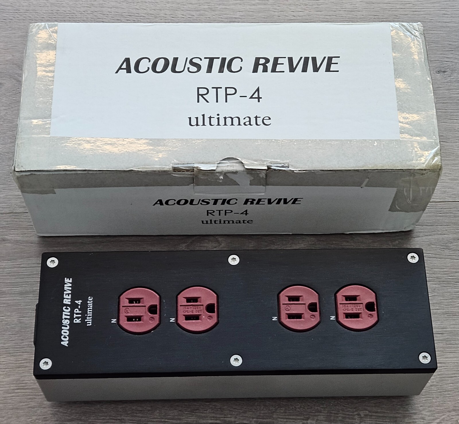 Acoustic Revive RTP-4 Ultimate AC power distributor power strip conditioner