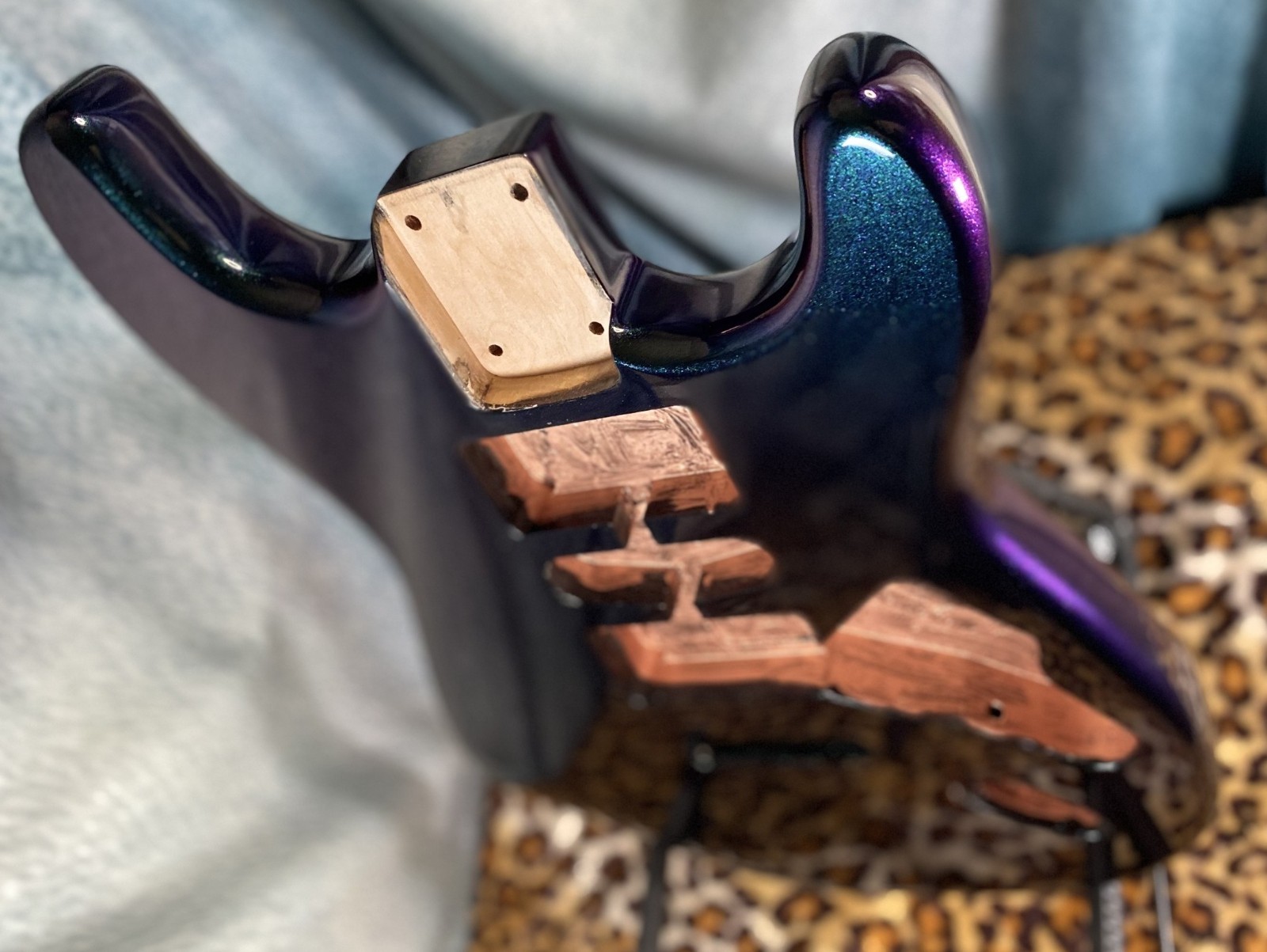 Stunning Chameleon Blue/Teal/Purple Fender Stratocaster HSH Alder Replacemt Body