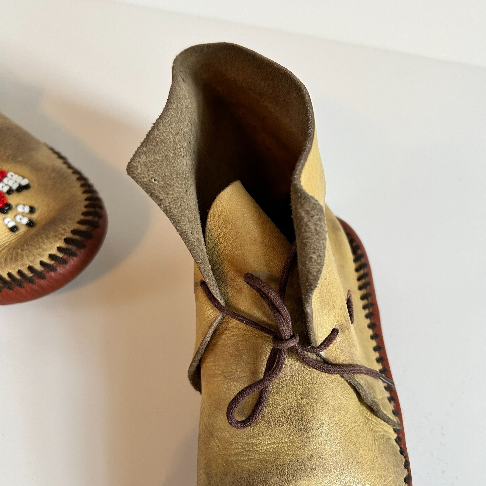 Vintage 8" BEADED Thunder Bird LEATHER NATIVE AMERICAN INDIAN MOCCASINS BOOTIES