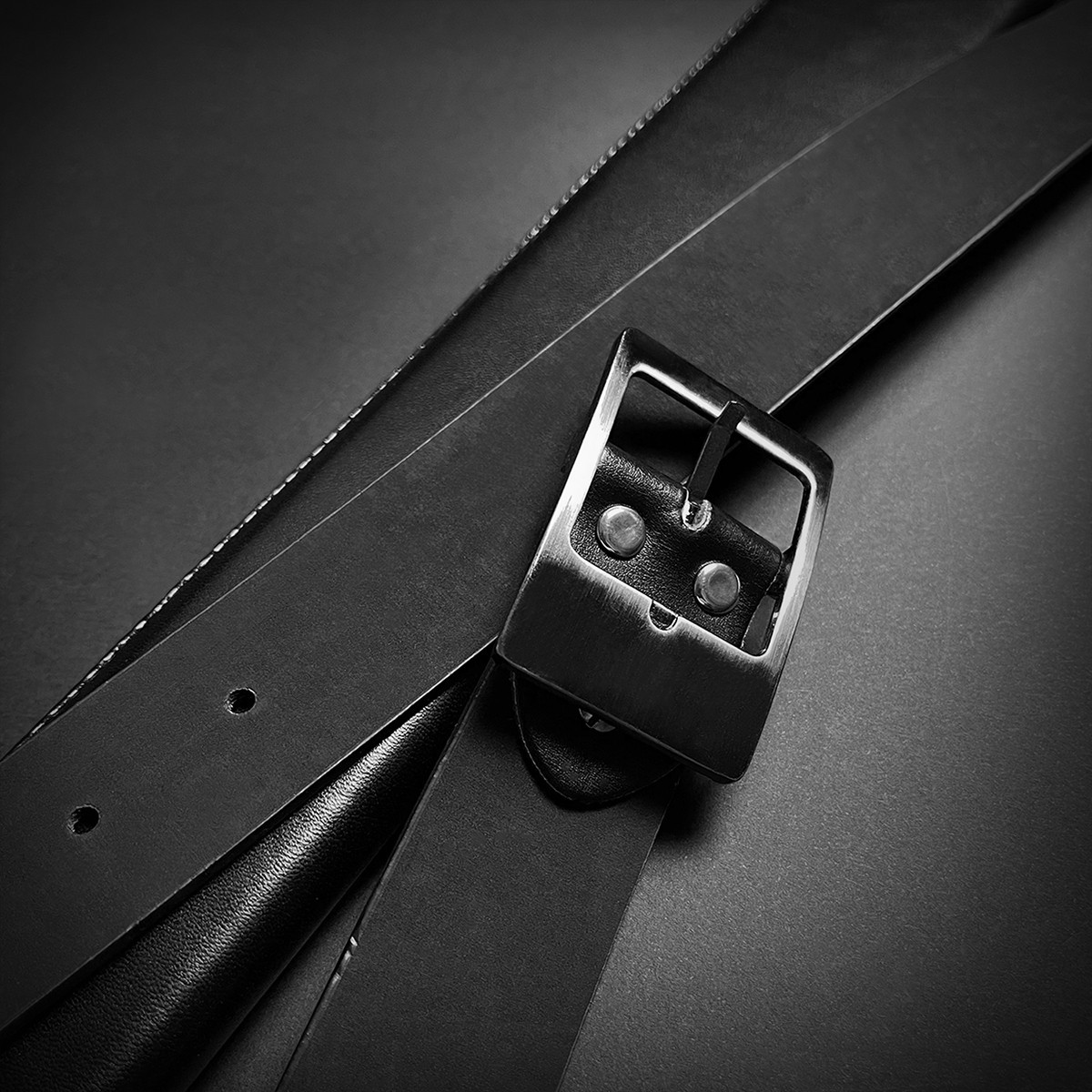 Medieval Fantasy Two Handed Sword - Stainless Steel Sword Blade w/Faux Leather