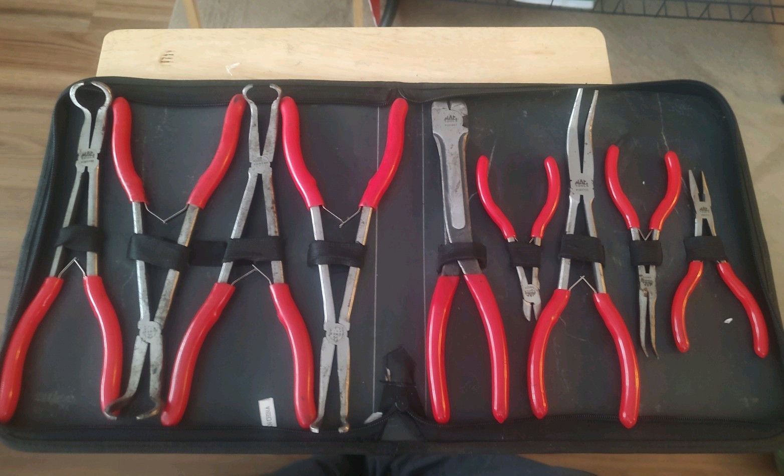 Mixed Long reach pliers 9 piece