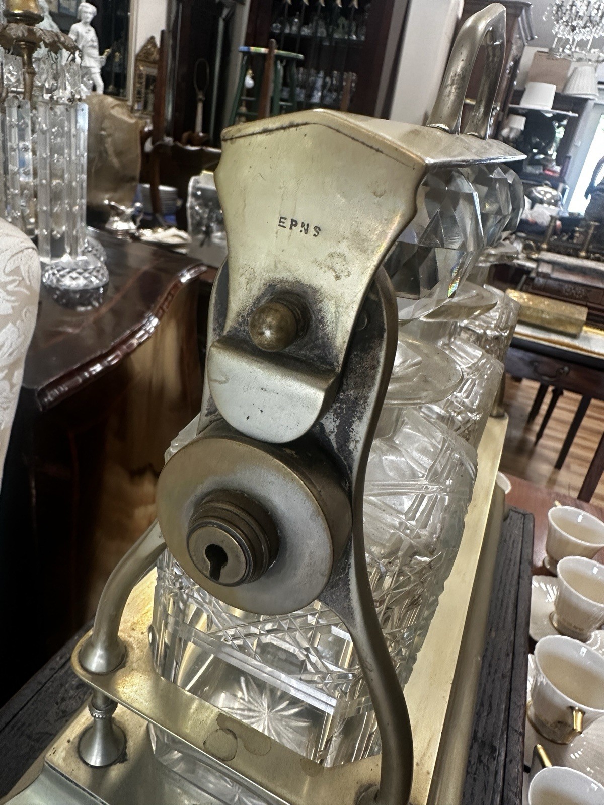 Antique English Silver Plated Tantalus Three Bottle Decanter Liquor Set Locking