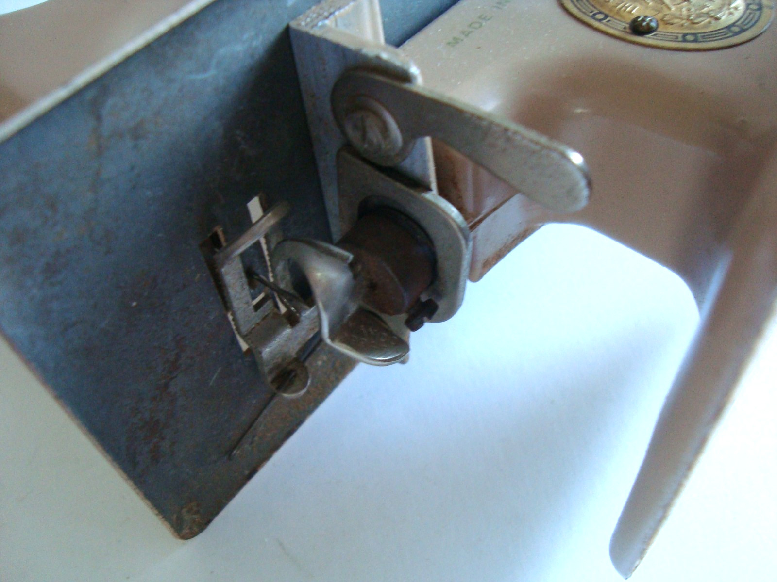 Vintage Singer Sewhandy Model 20 Sewing Machine Child's Toy ~ Hand Crank Metal