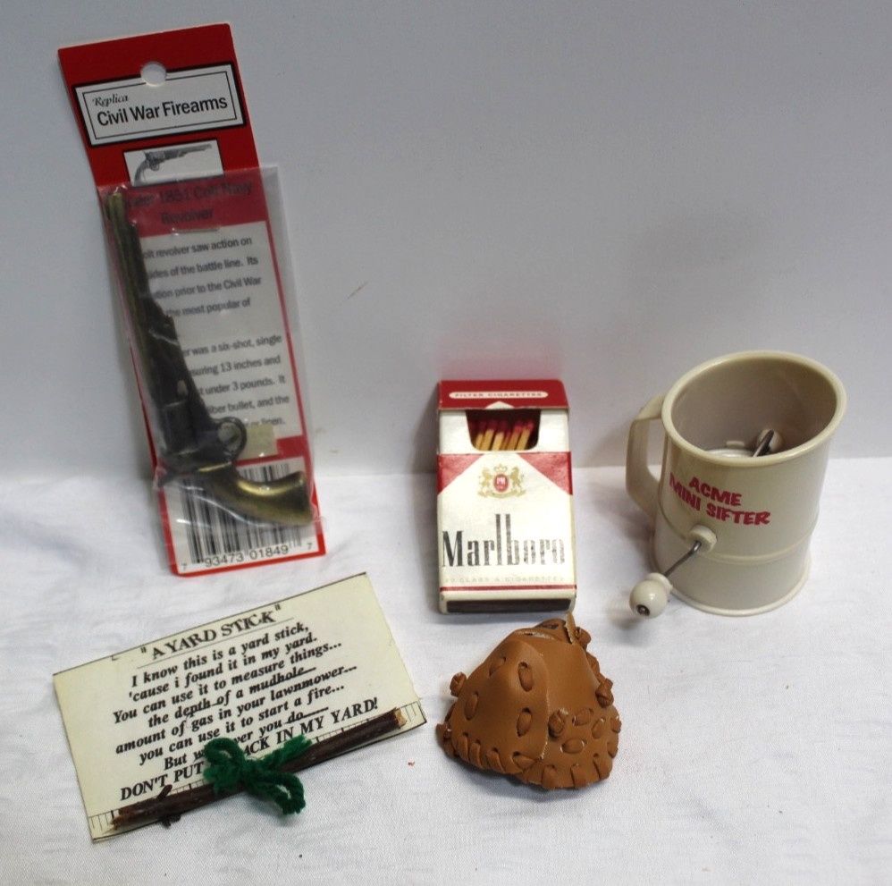 Vintage Minatures & Small Replicas  Civil War Firearm Small Marlboro Box Sifter