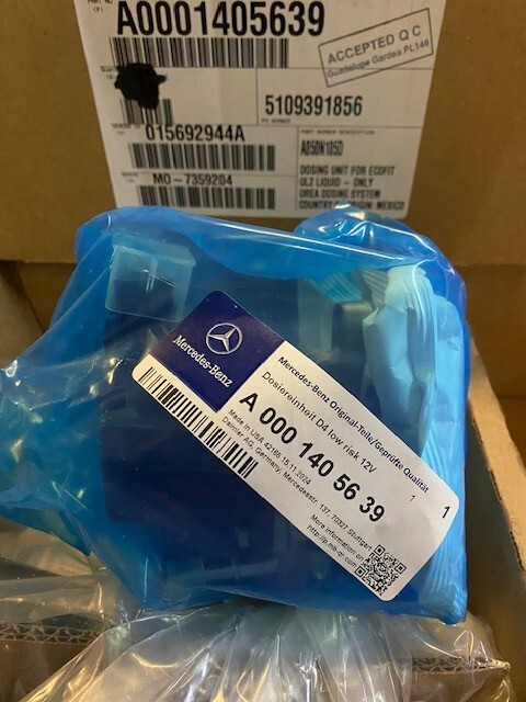 Diesel Exhaust Fluid DEF Metering Device Dosing Unit MERCEDES A0001405639 (NEW)