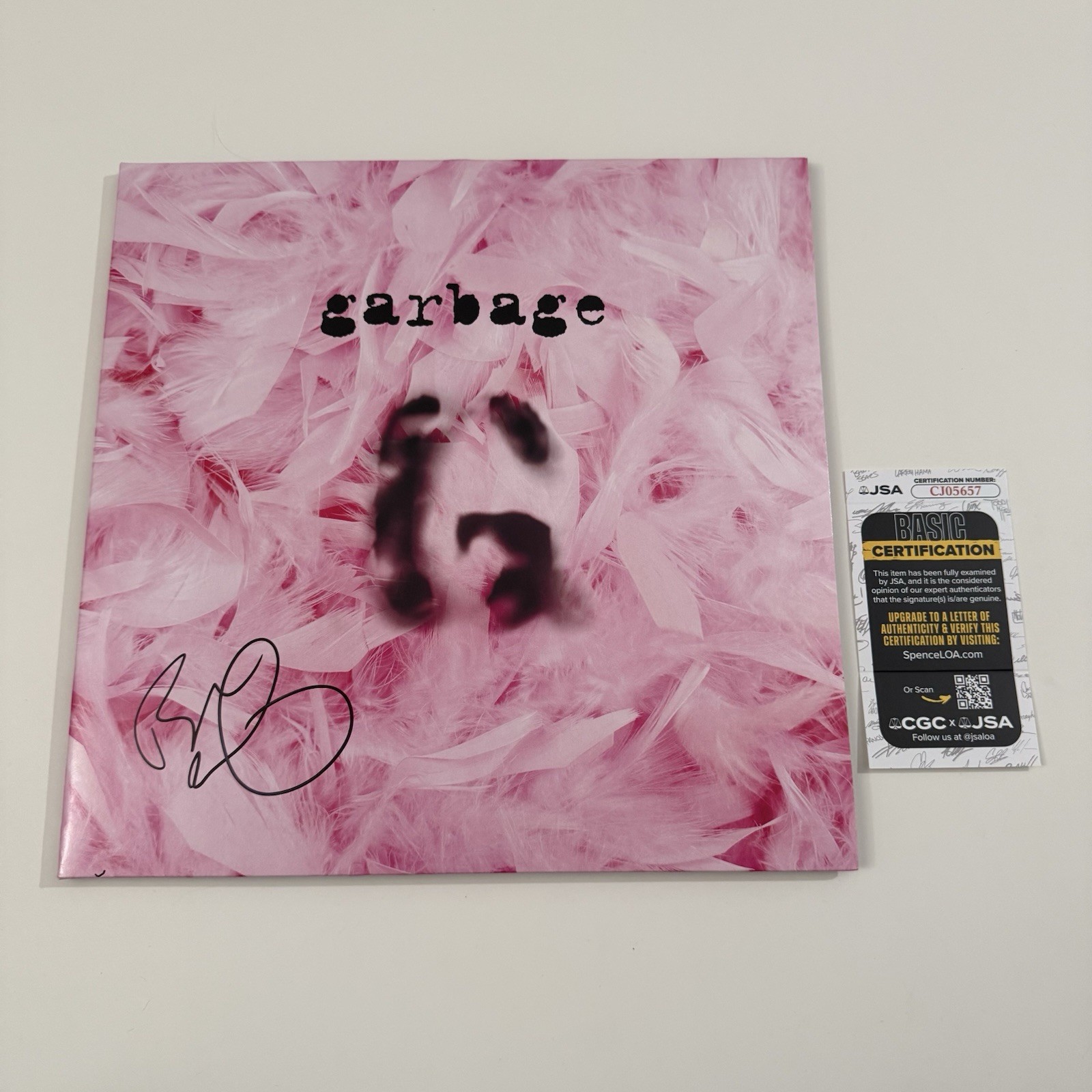 BUTCH VIG SIGNED GARBAGE SELF TITLED VINYL RECORD WITH JSA COA